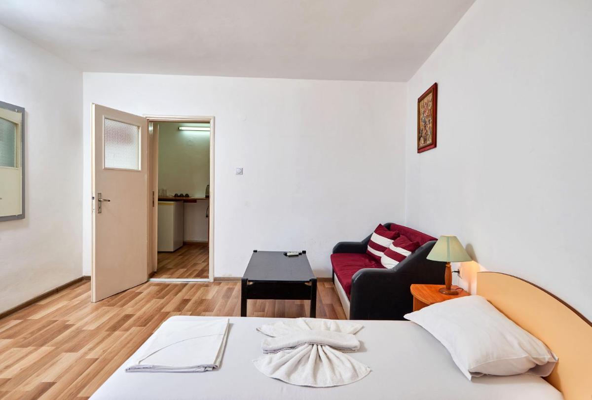 Triple Room with Balcony photo 3