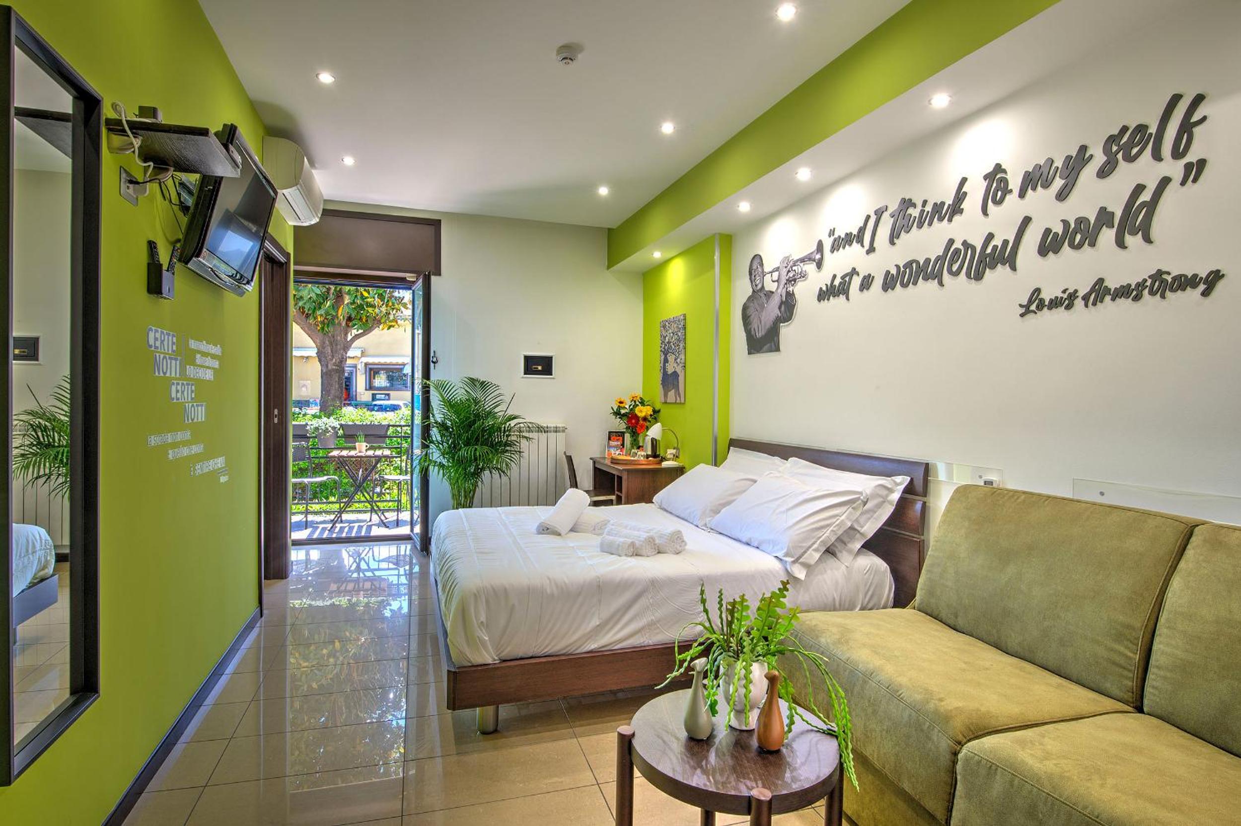 Junior Suite with Balcony - Photo 1