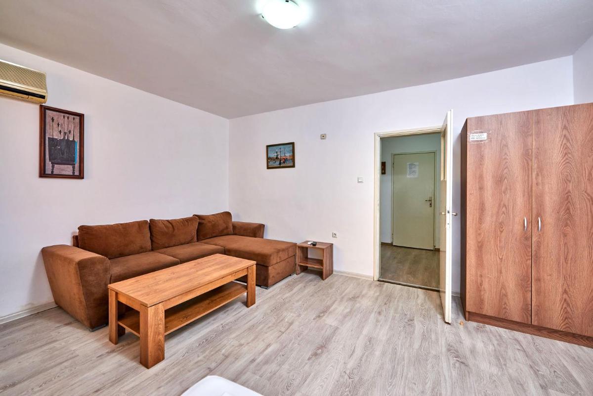 Twin Room with Balcony photo 3