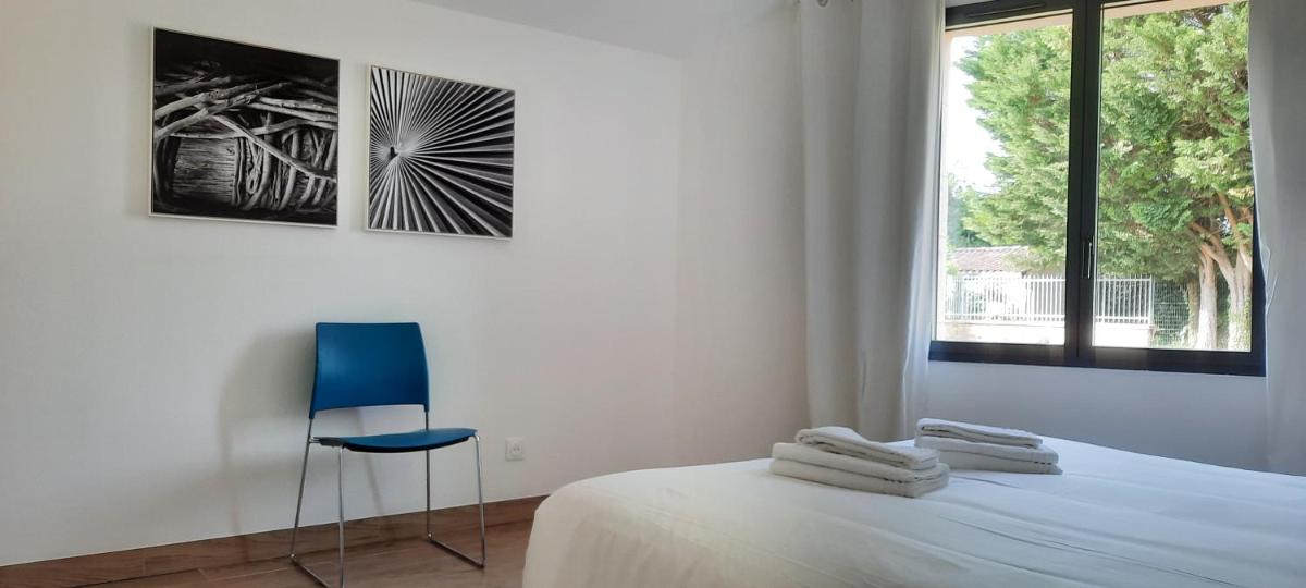 Four-Bedroom House photo 3