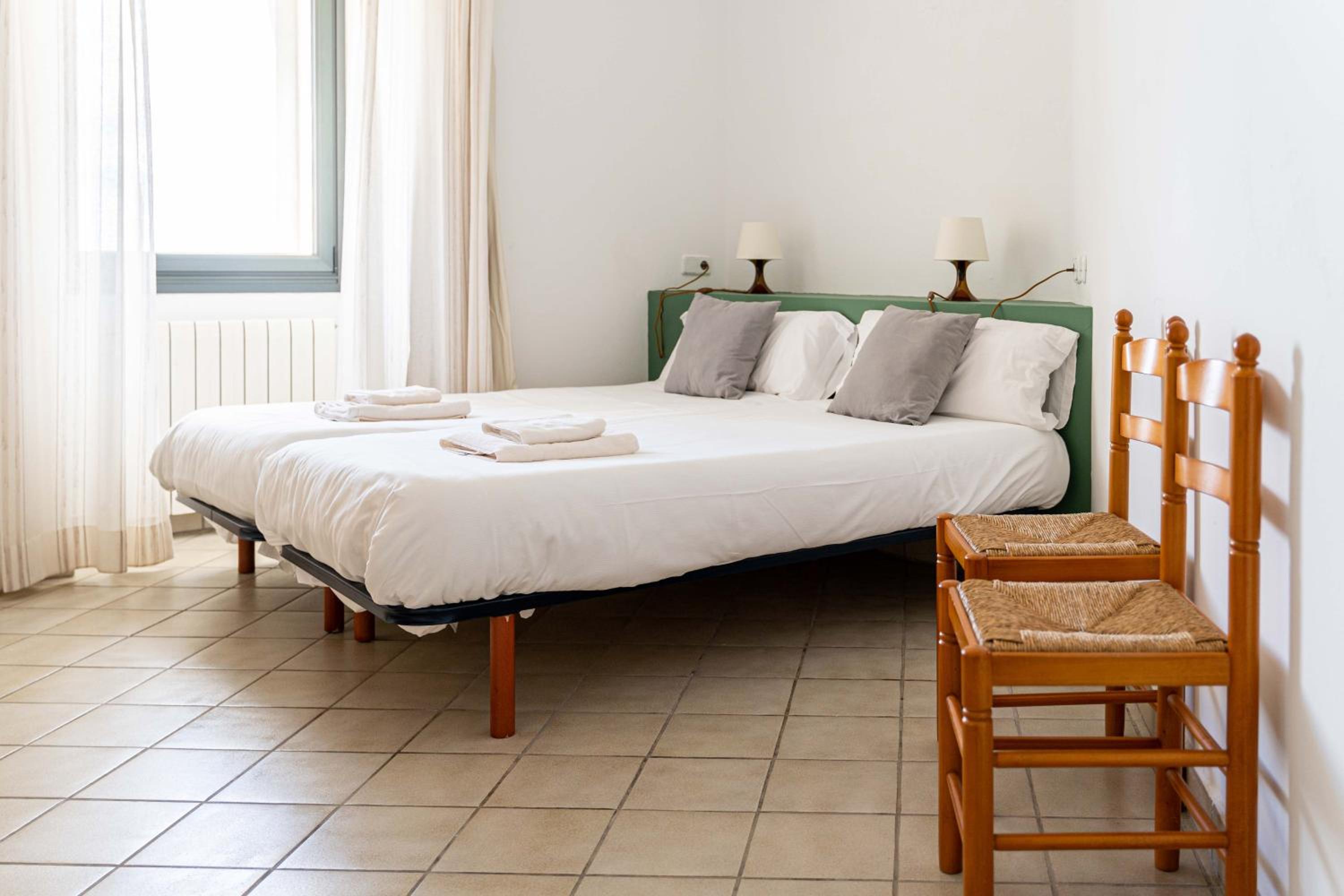 Apartamento de Dos Habitaciones con Terraza