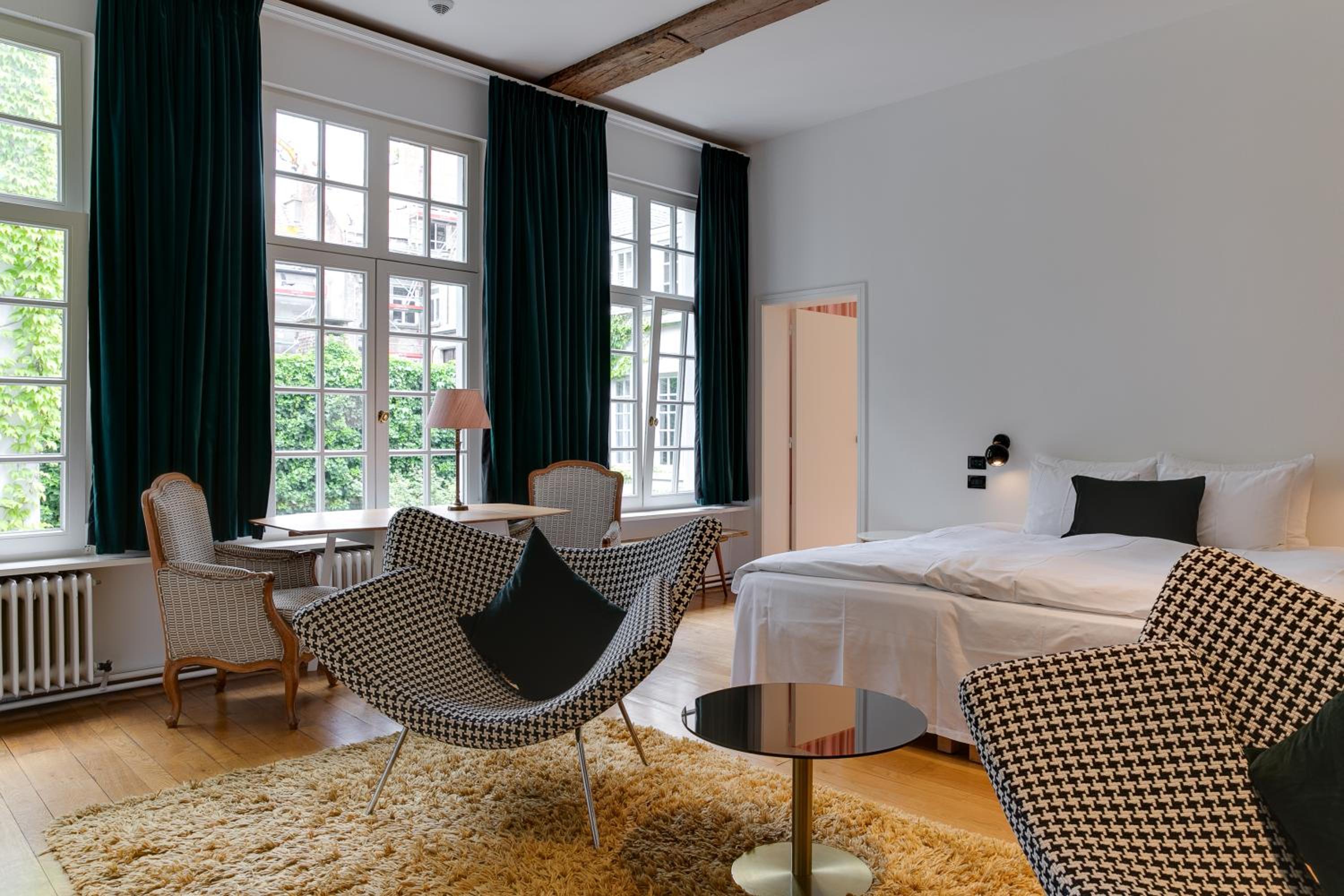 Superior King Room