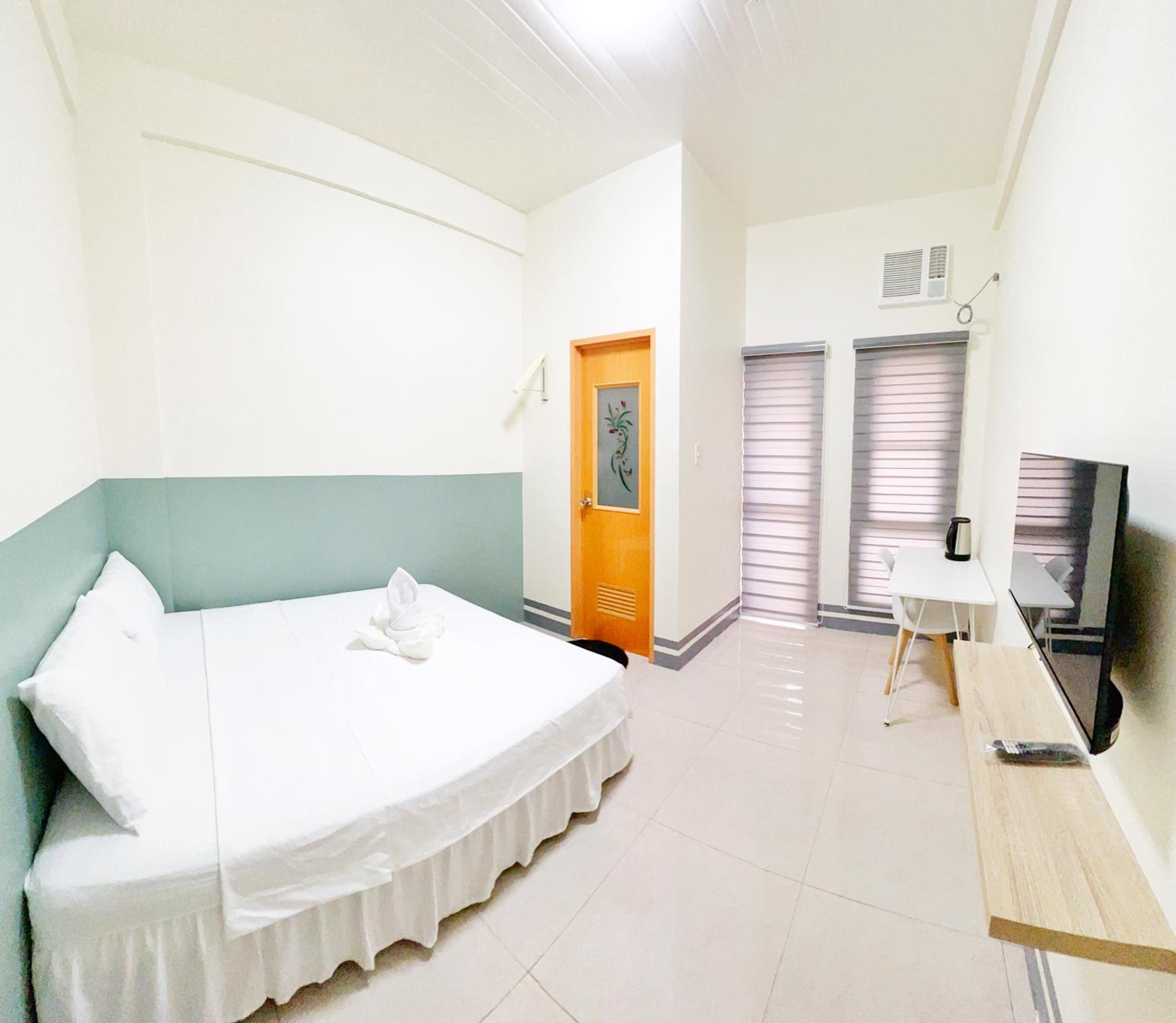 Double Room with Private Bathroom photo 2