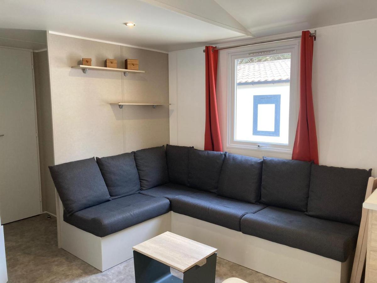 Mobile Home photo 2