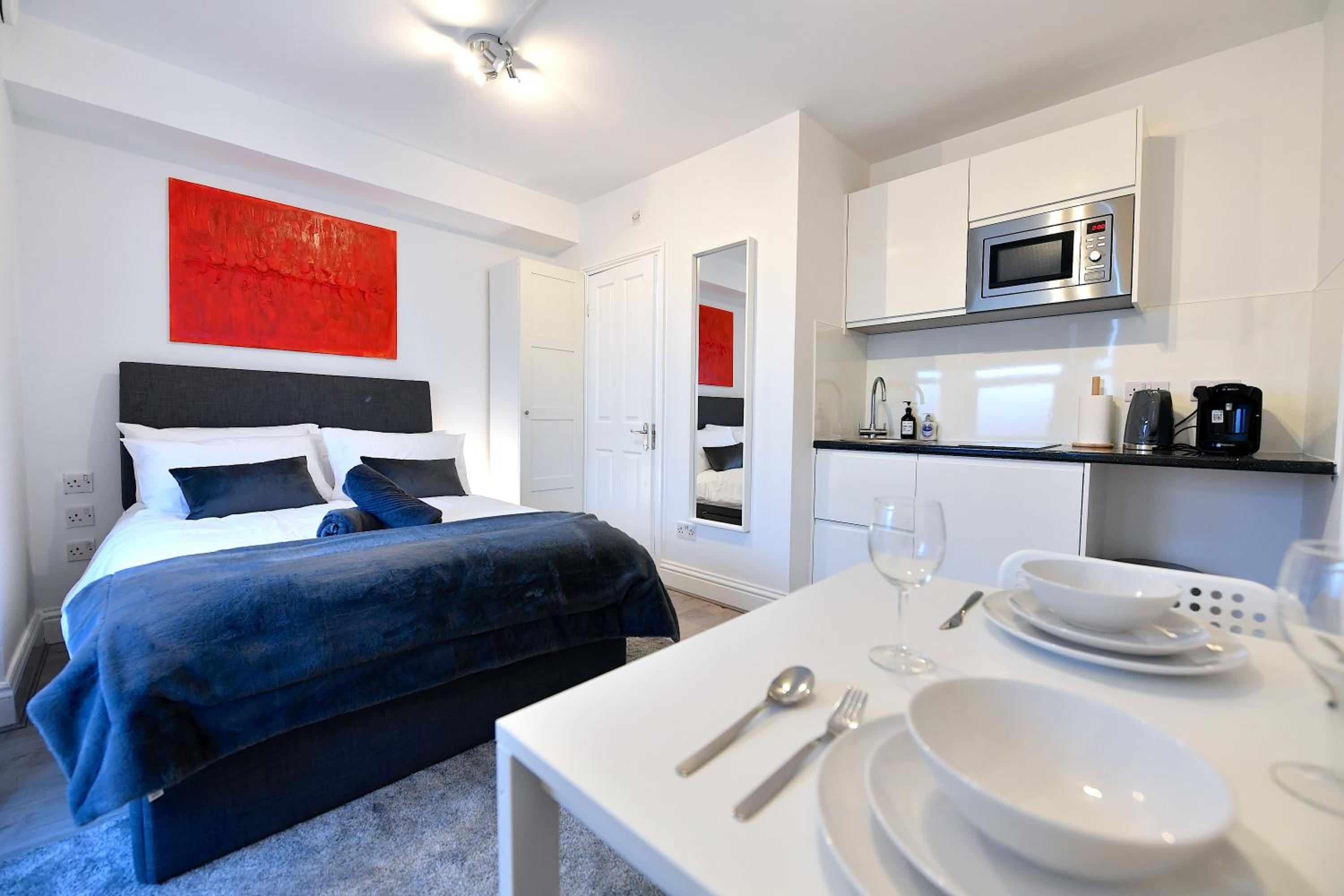 Studio Apartment photo 1