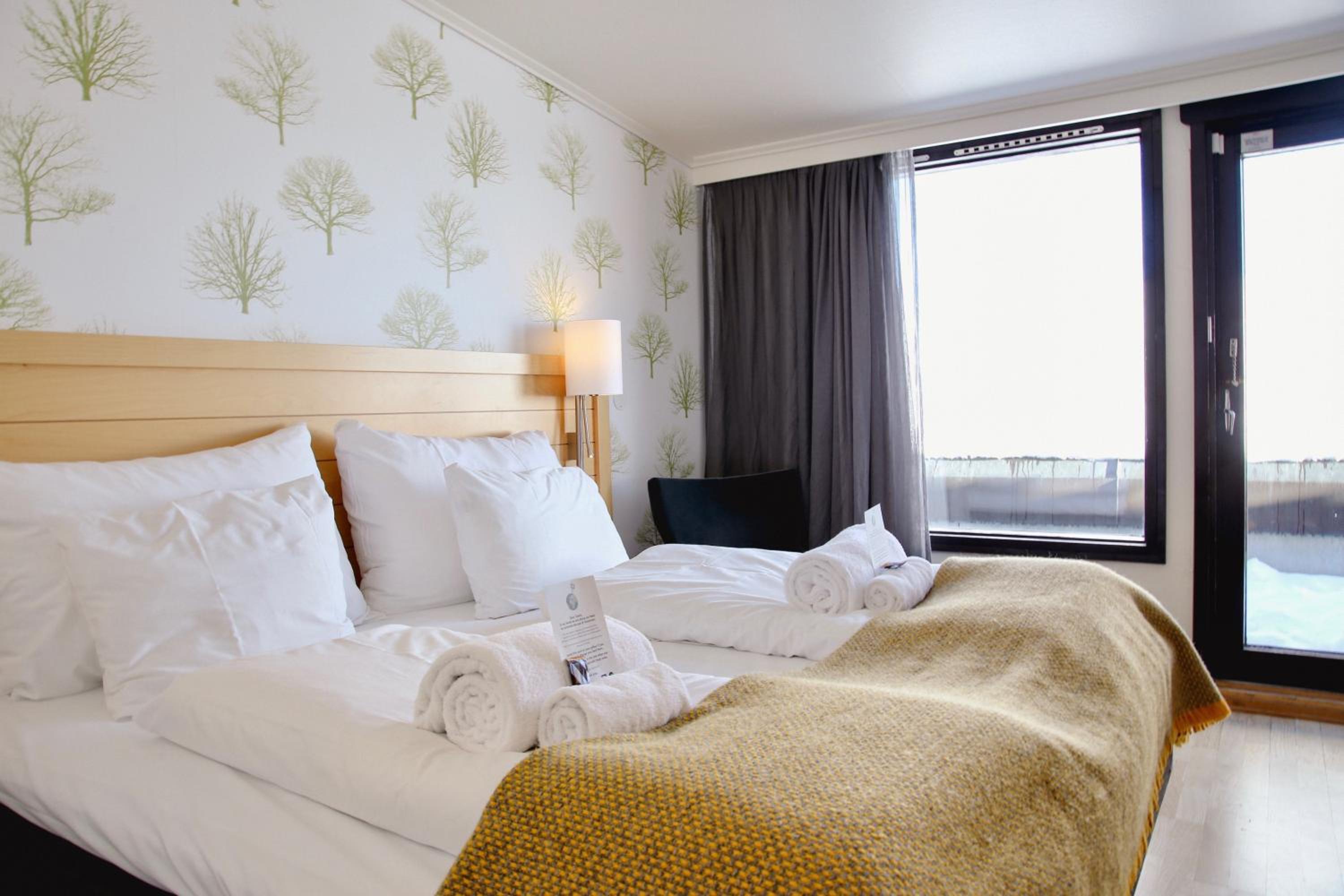 Superior King Room with Balcony and Sea View - Non-Smoking - Photo 1