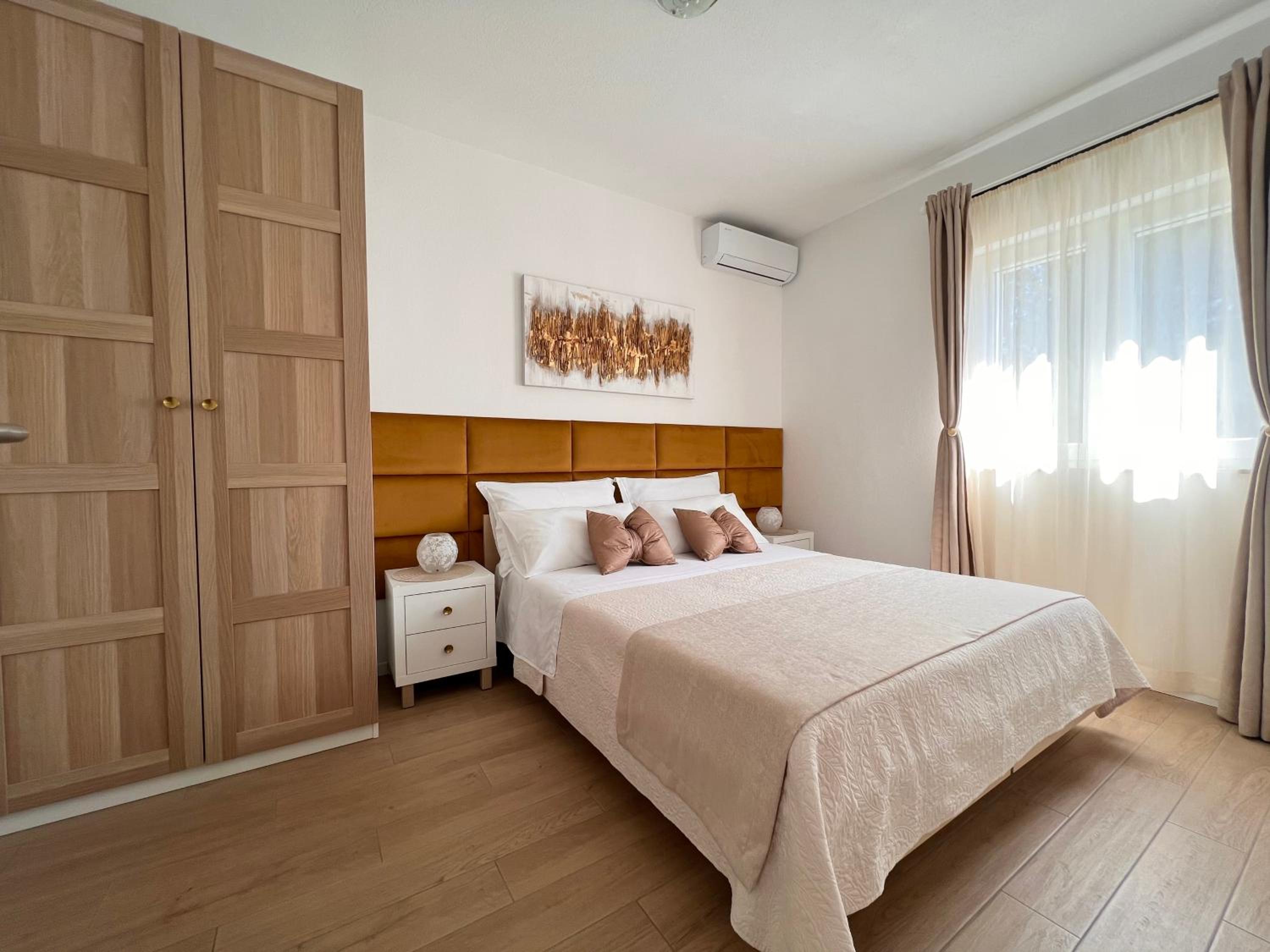 Two-Bedroom Deluxe Apartment with Balcony photo 3
