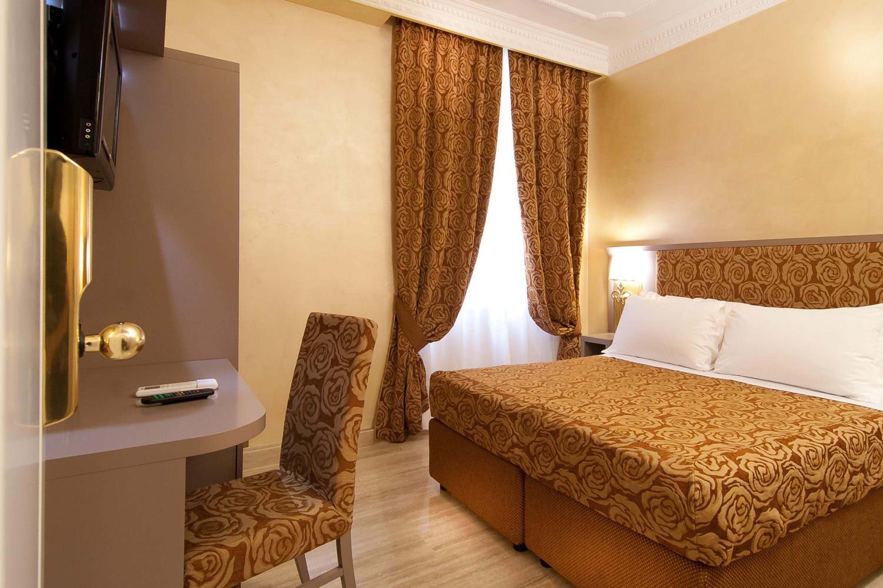 Double or Twin Room photo 1