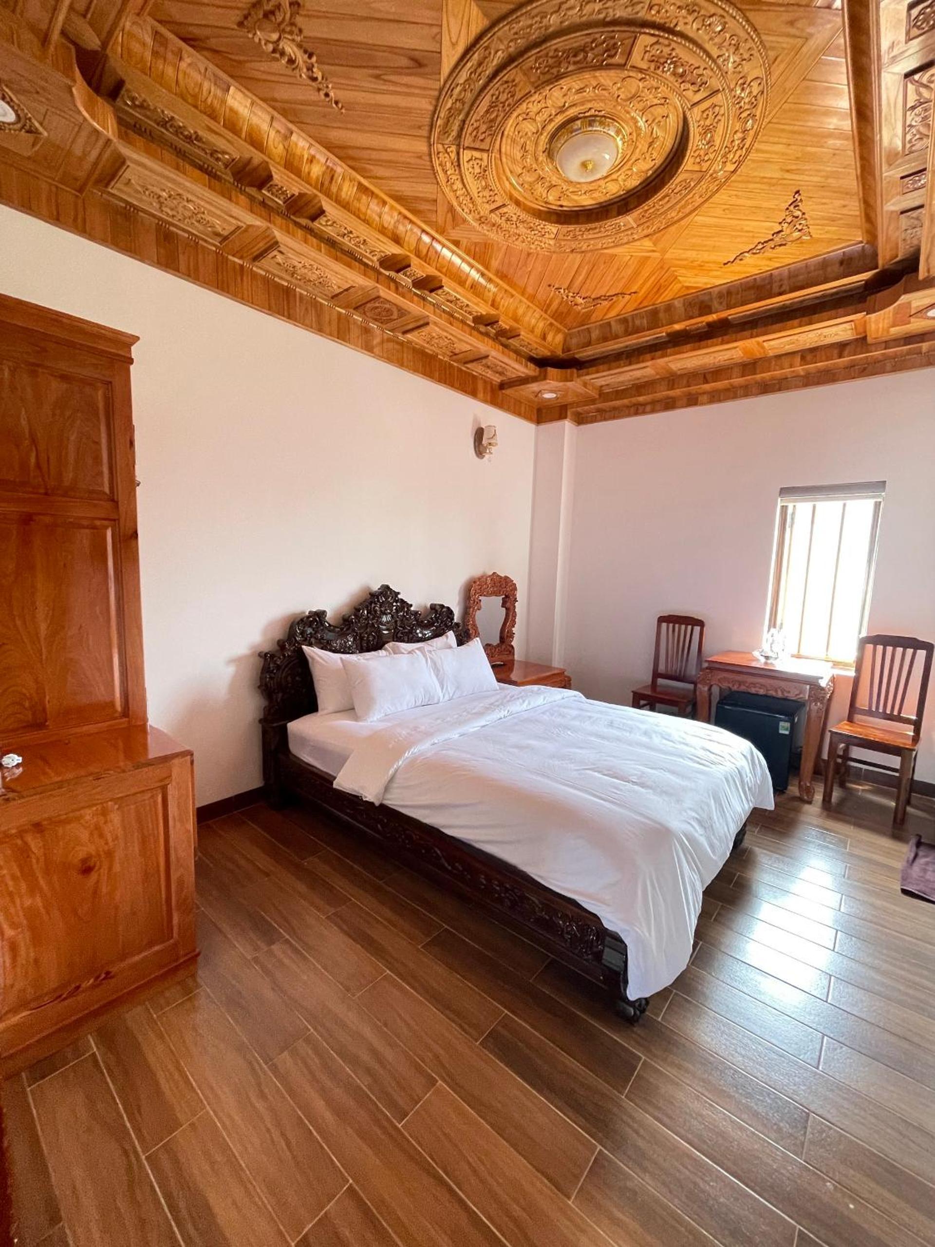 Queen Room - Photo 6