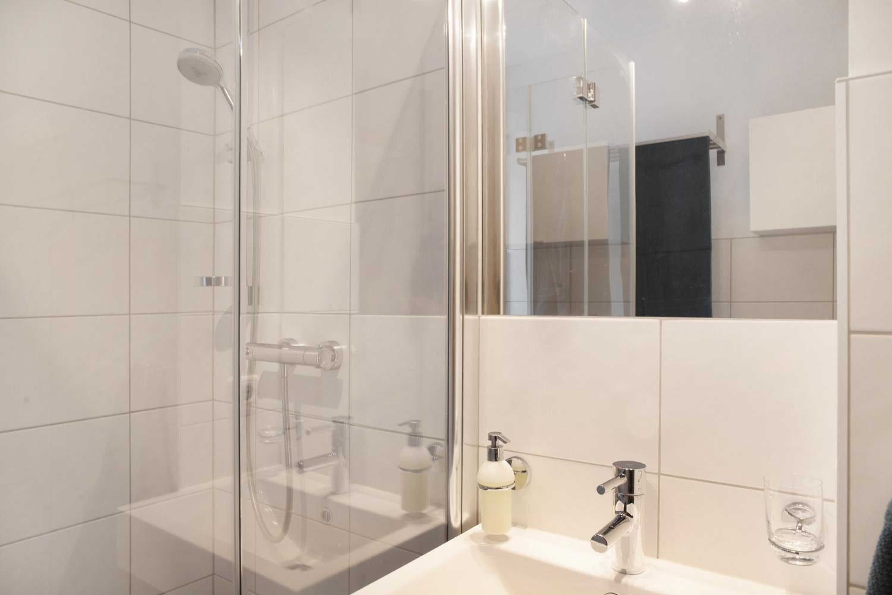 Superior One-Bedroom Apartment with Balcony - Photo 13