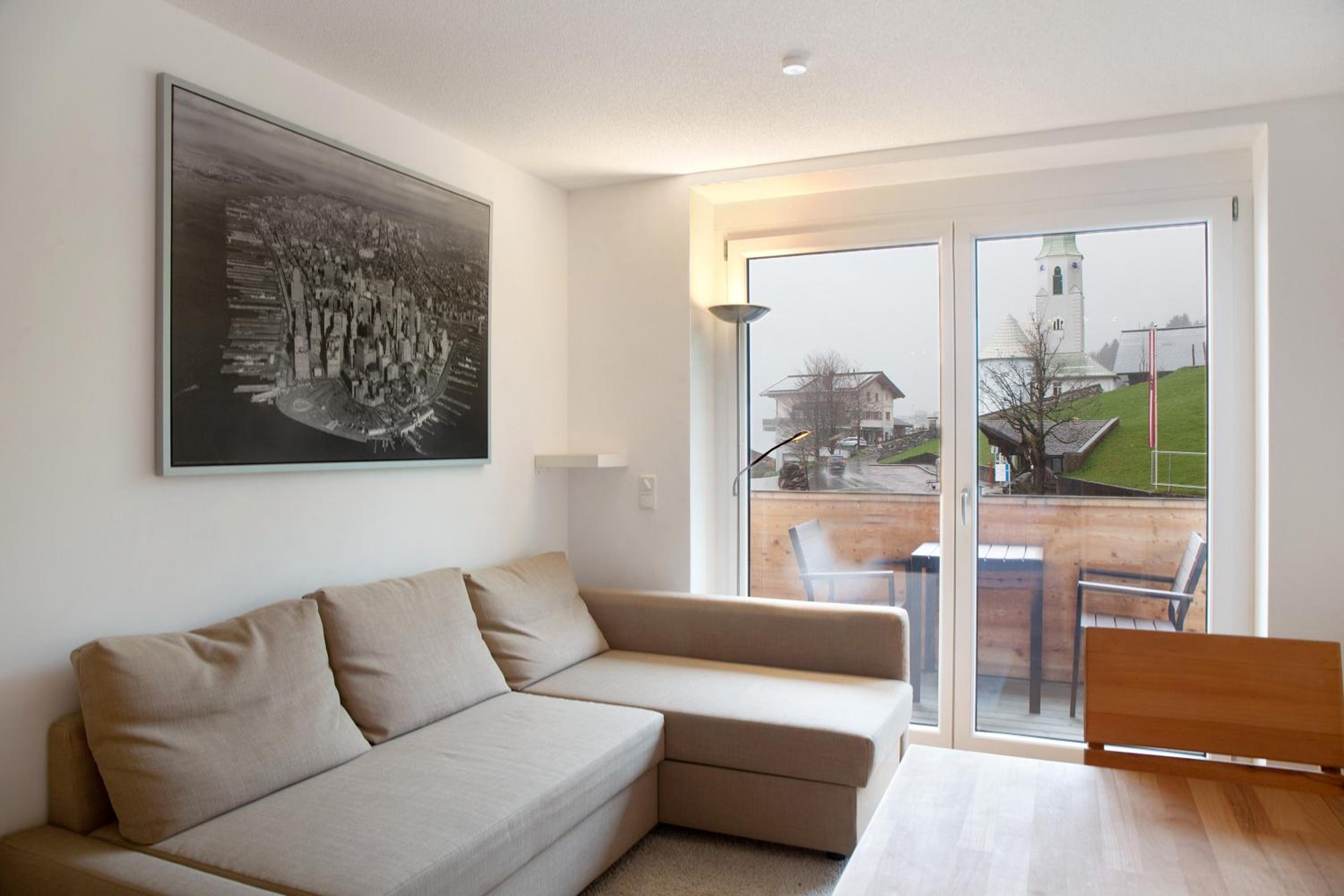Superior One-Bedroom Apartment with Balcony - Photo 5