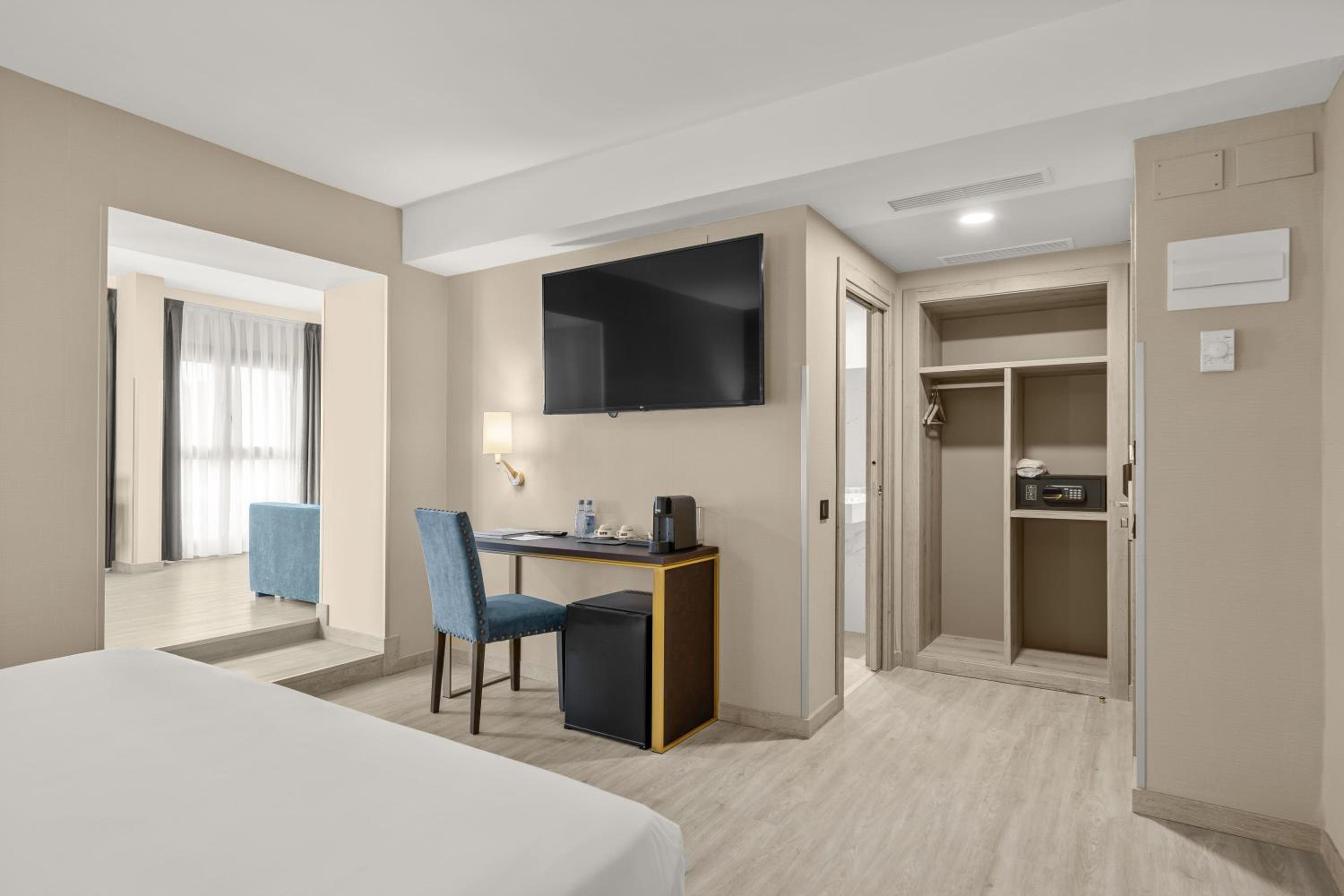 Double Room with Living Room  - Photo 7