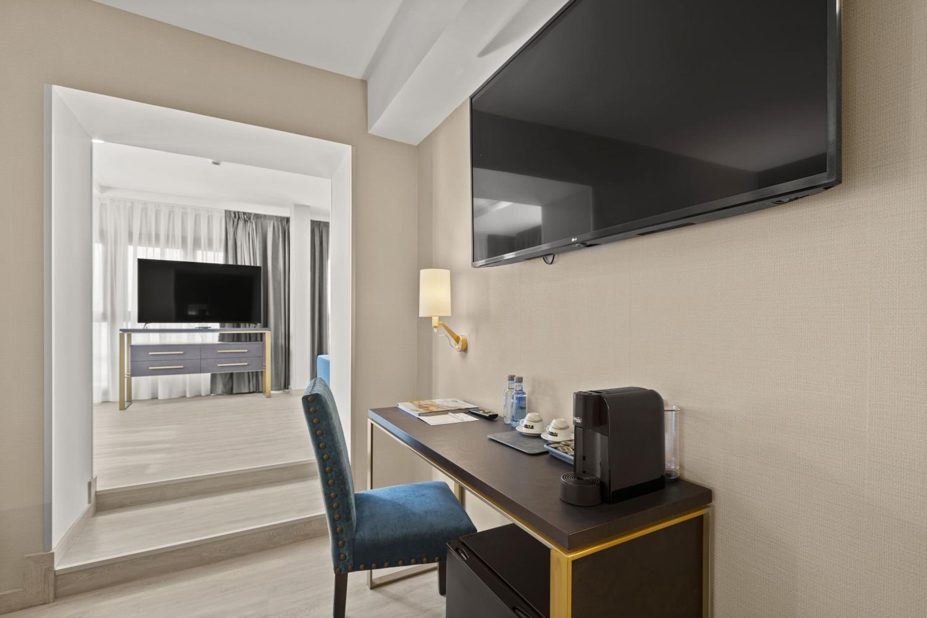Double Room with Living Room  - Photo 8