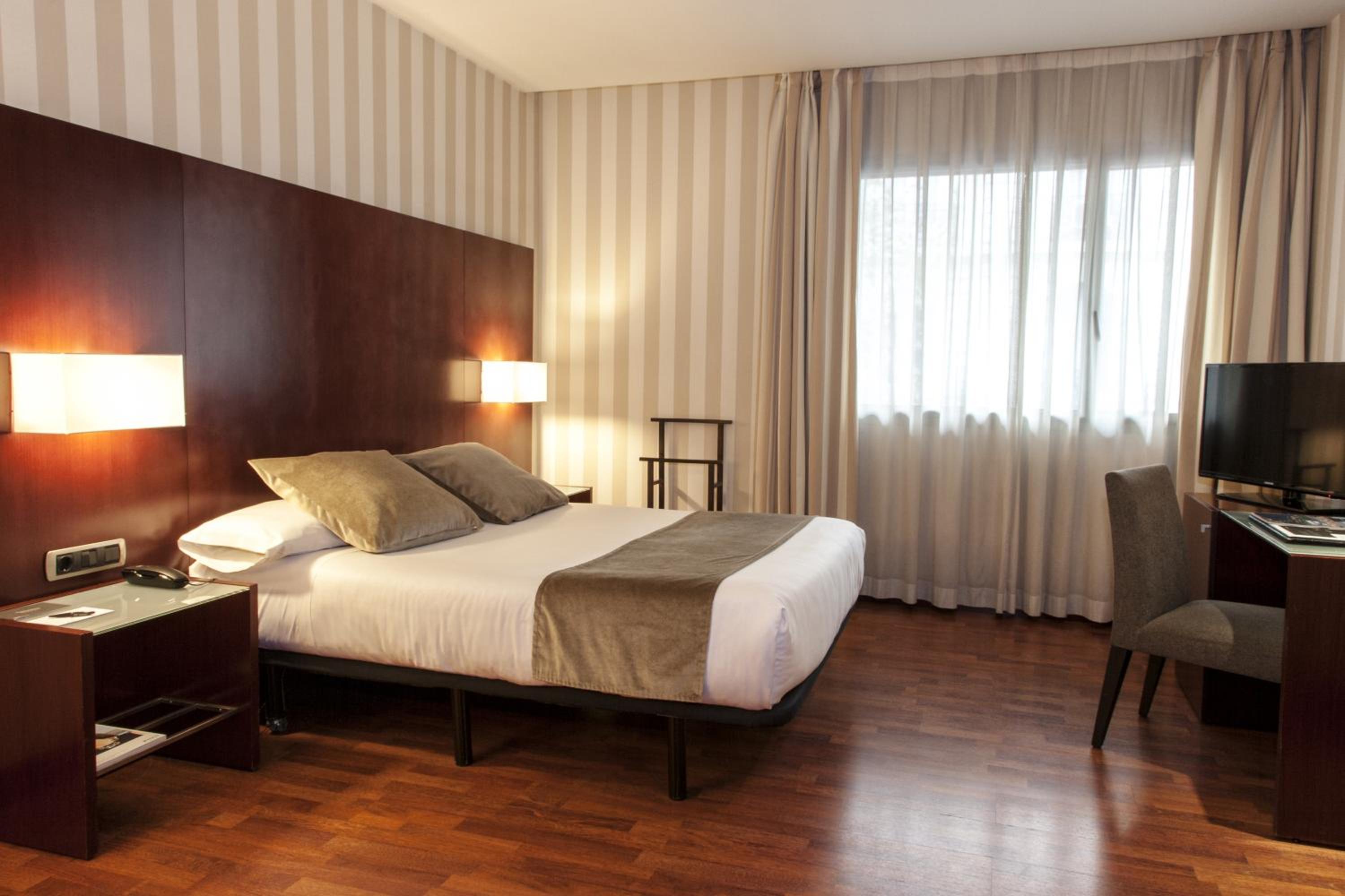 Double or Twin Room with Extra Bed photo 3
