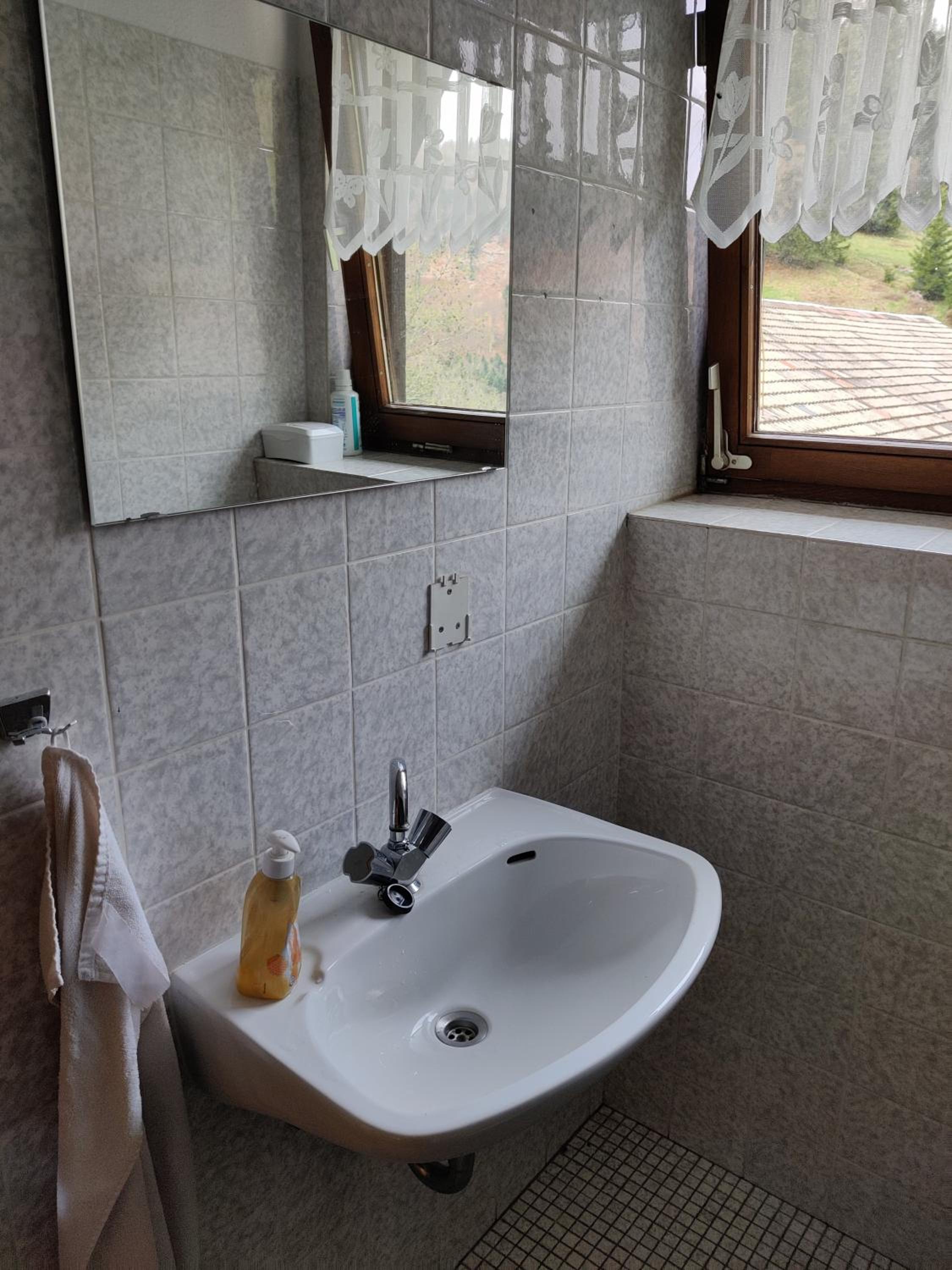 Double or Twin Room with Private External Bathroom - Photo 7