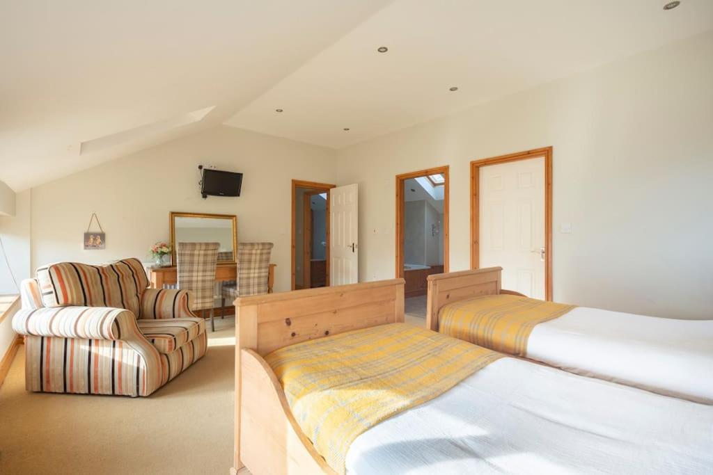 Four-Bedroom House photo 1