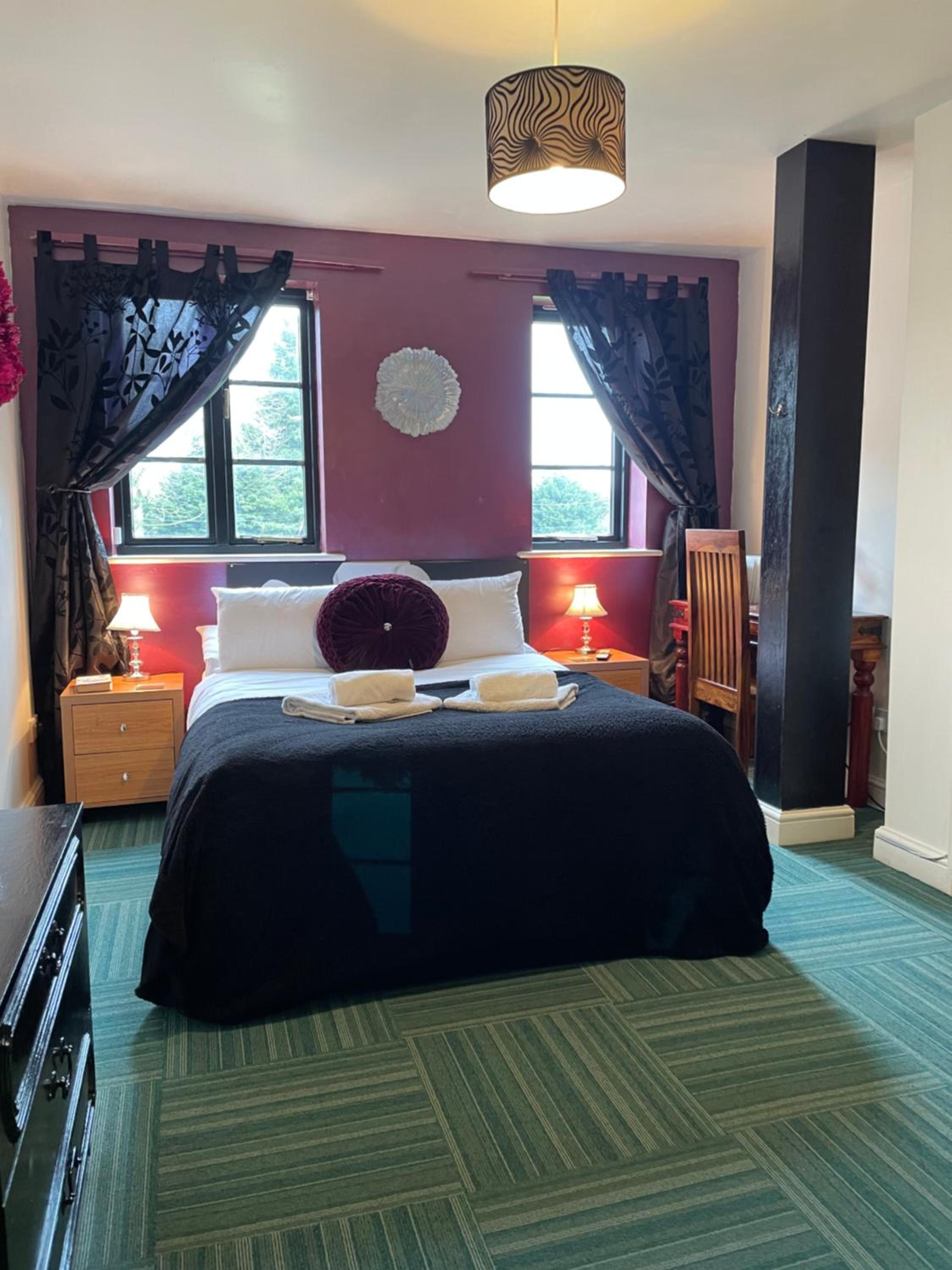 Double Room with Ensuite photo 1