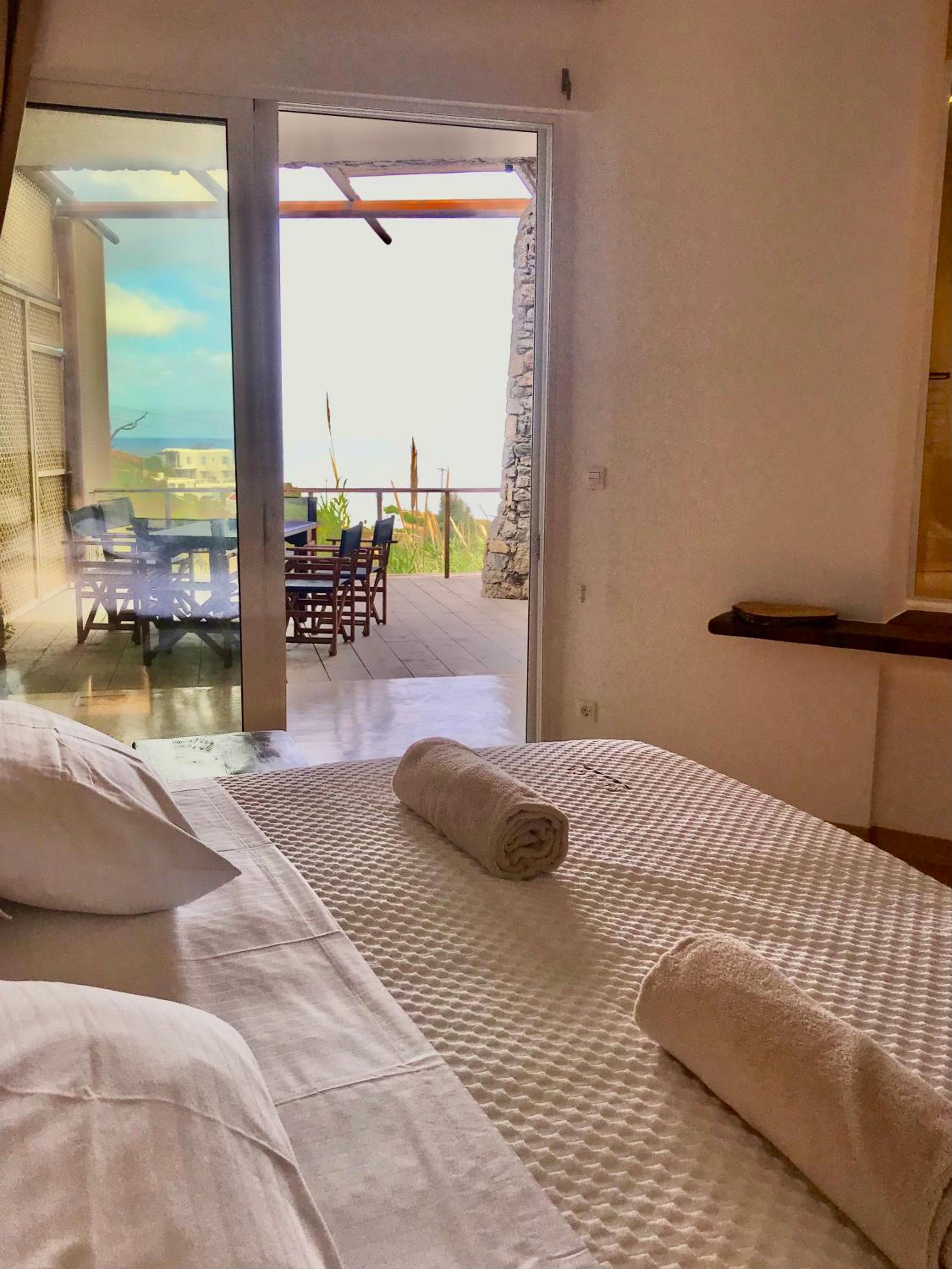Superior Suite with Sea View - Photo 20