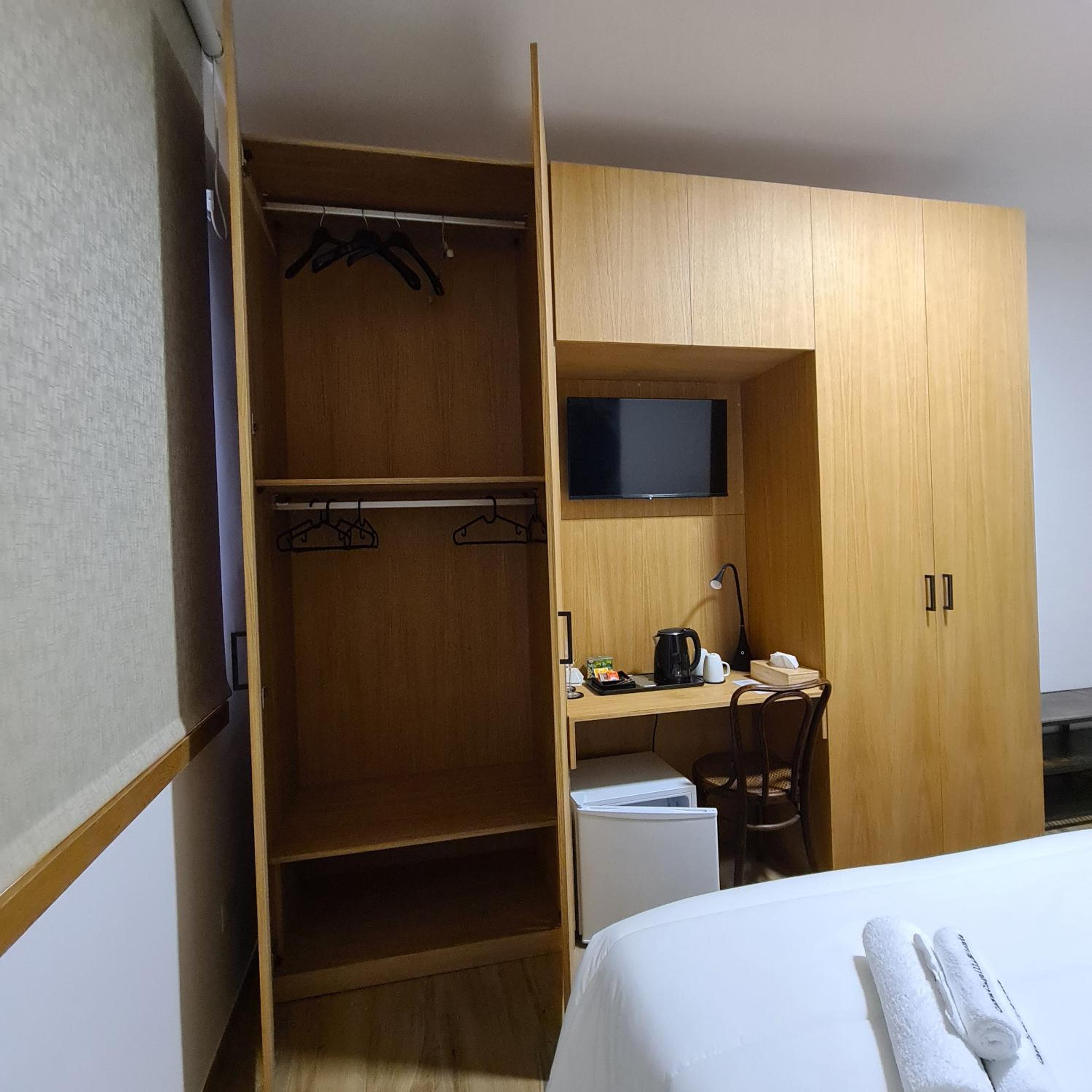 Double or Twin Room with Private Bathroom photo 3