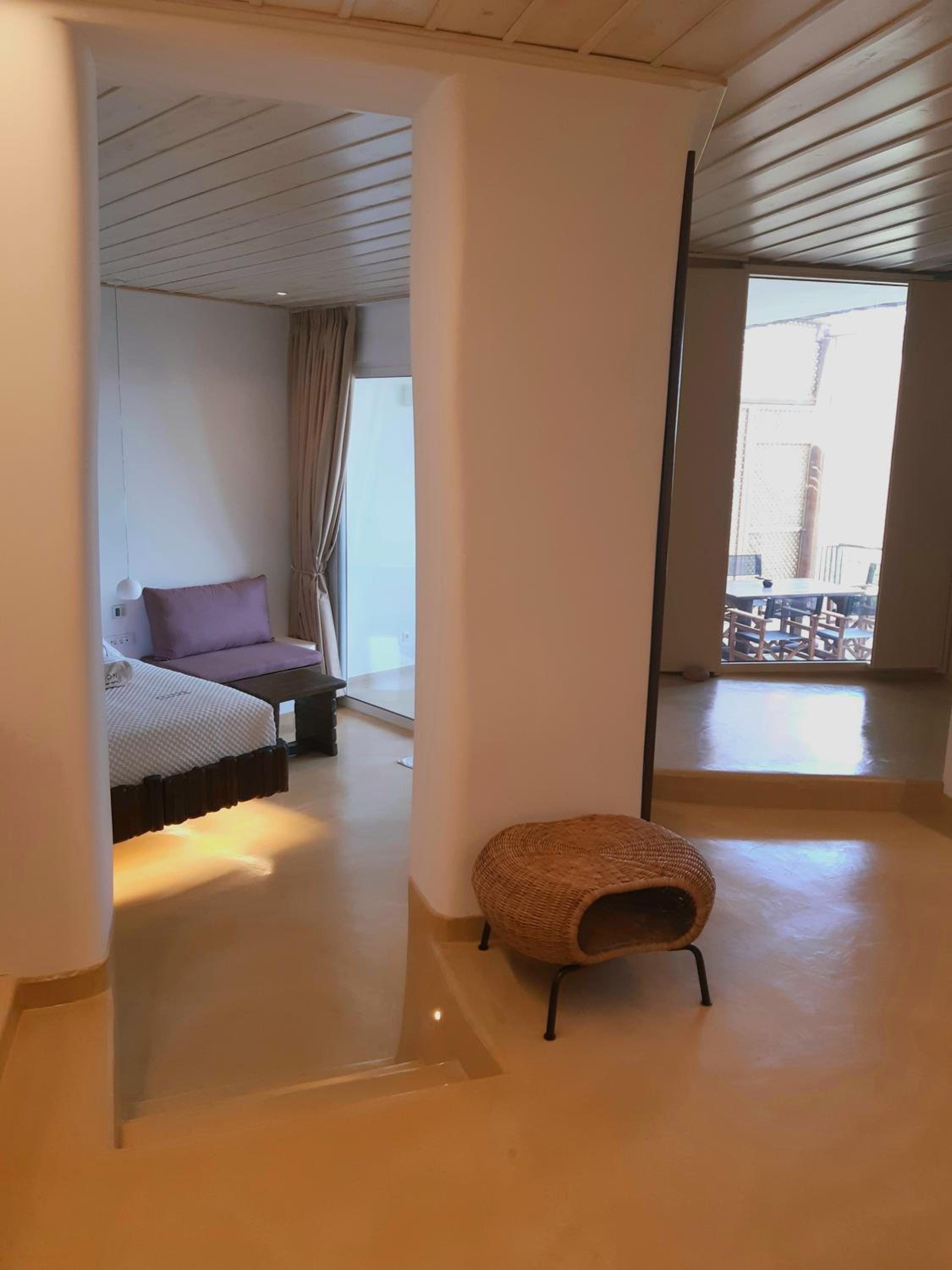 Superior Suite with Sea View - Photo 24