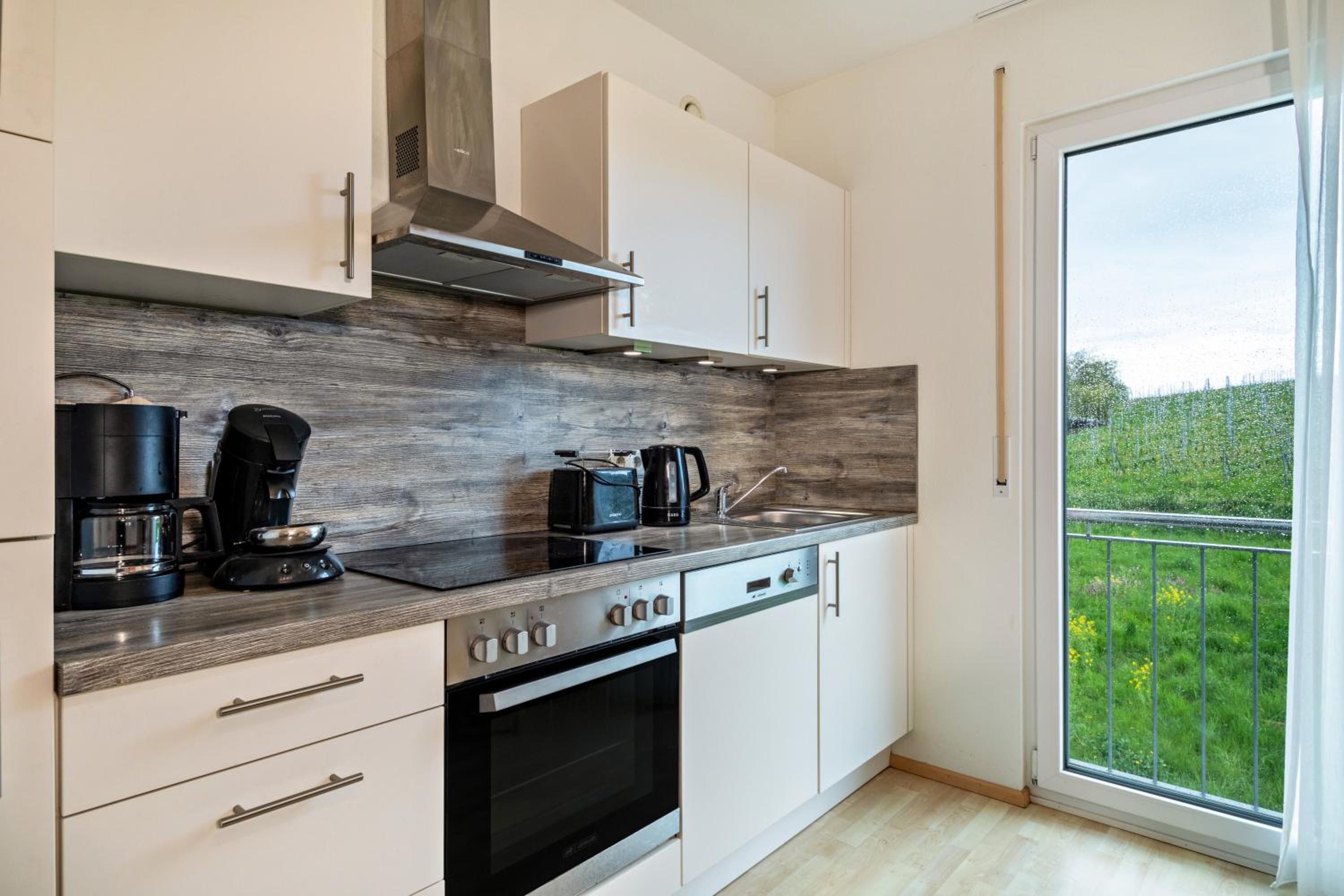 Two-Bedroom Deluxe Apartment with Garden View photo 3