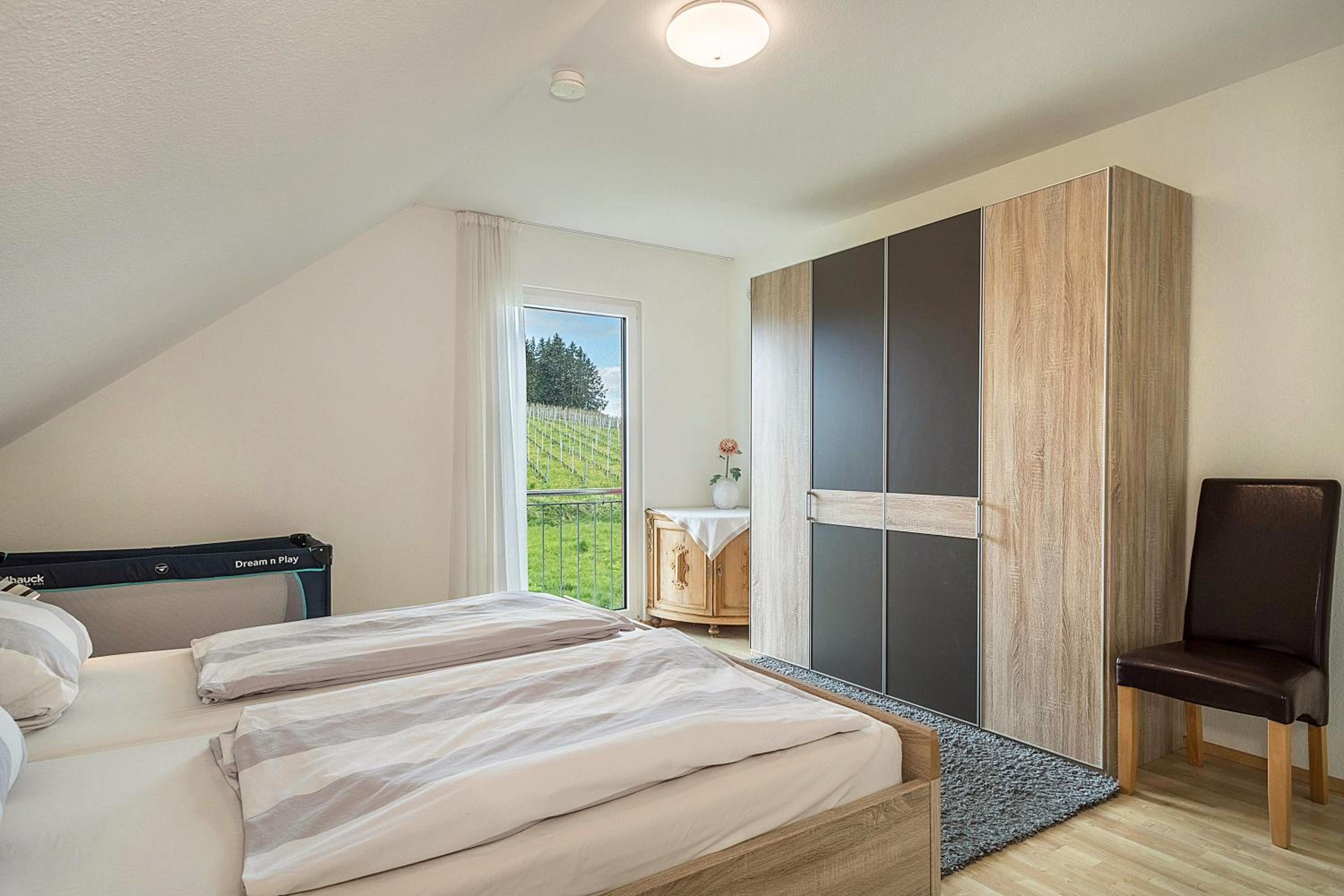 Two-Bedroom Deluxe Apartment with Garden View photo 2