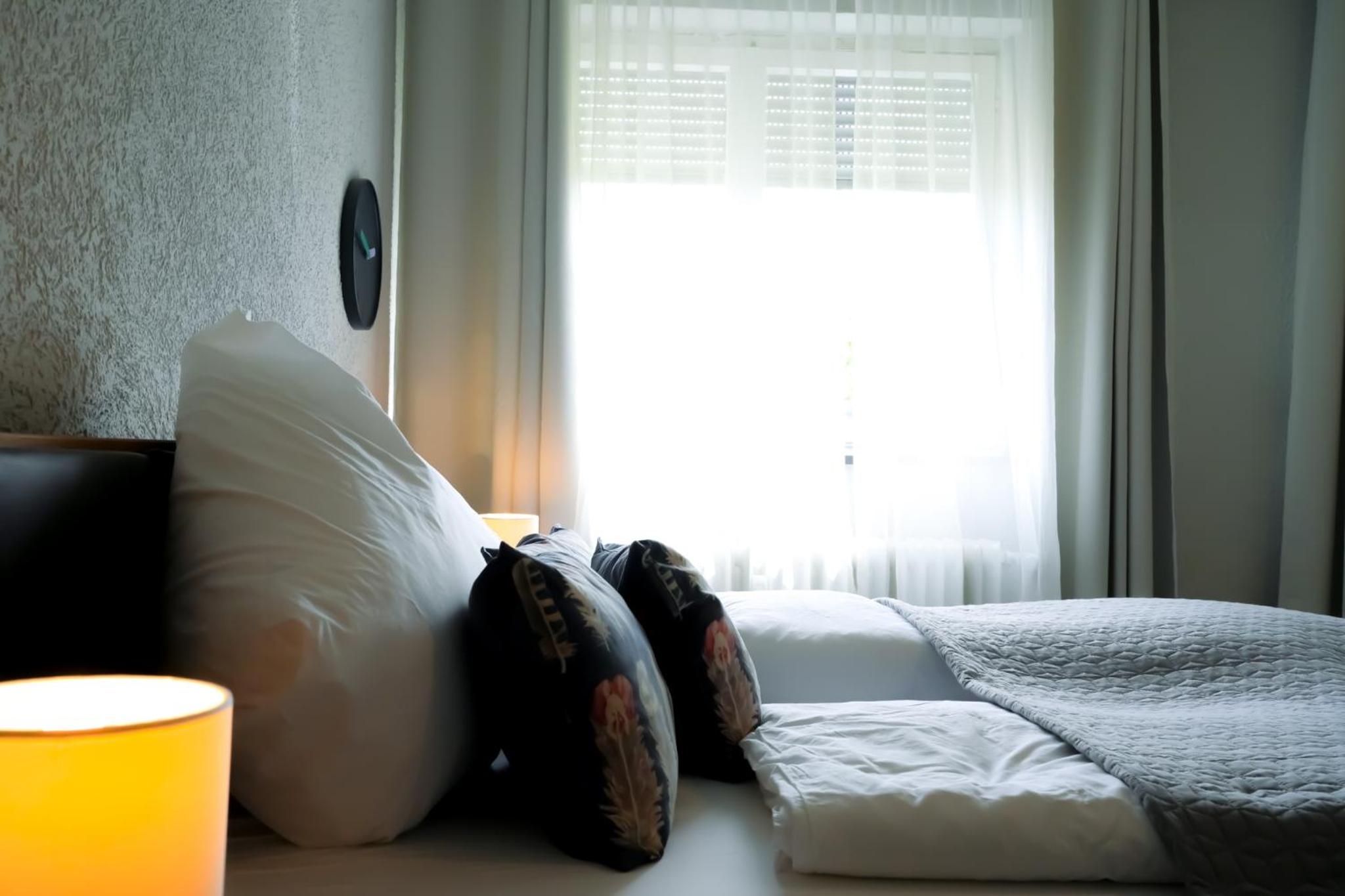Budget Double Room photo 2