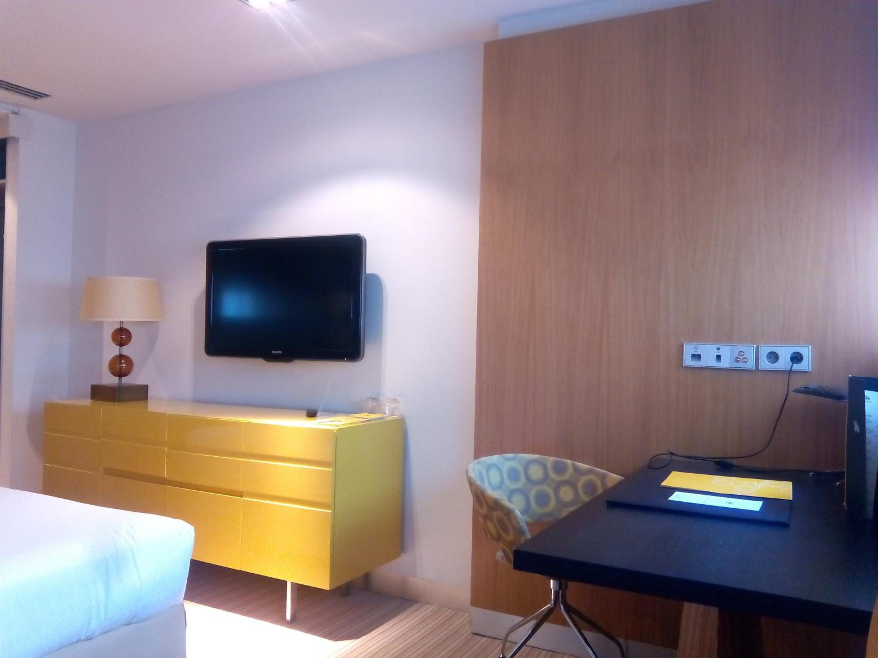 Double or Twin Room - Photo 4