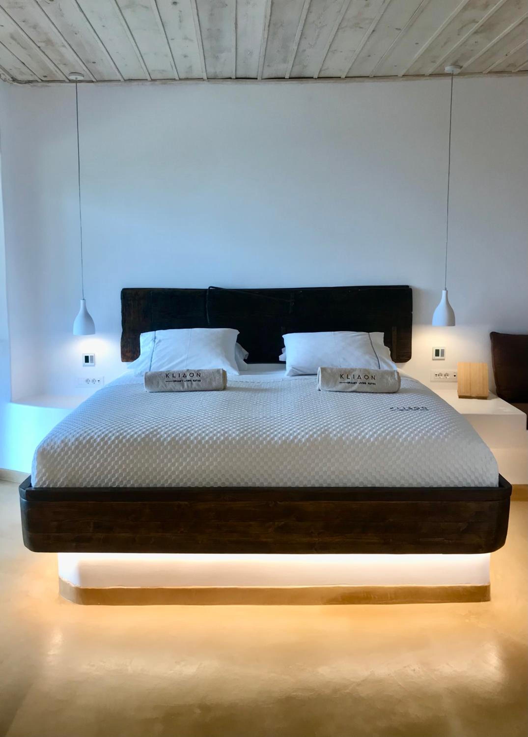 Superior Suite with Sea View - Photo 8