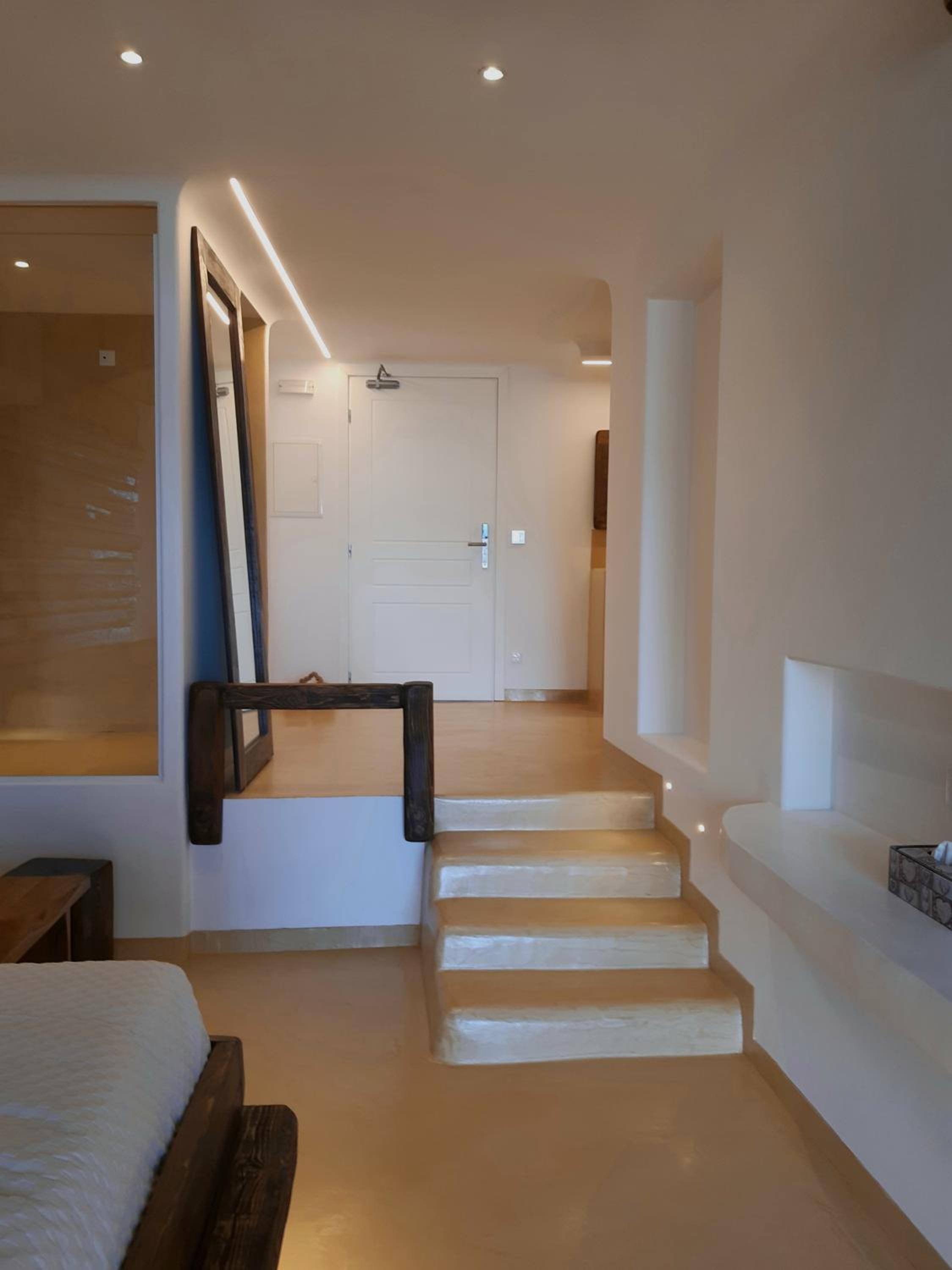 Deluxe Suite with Sea View photo 2