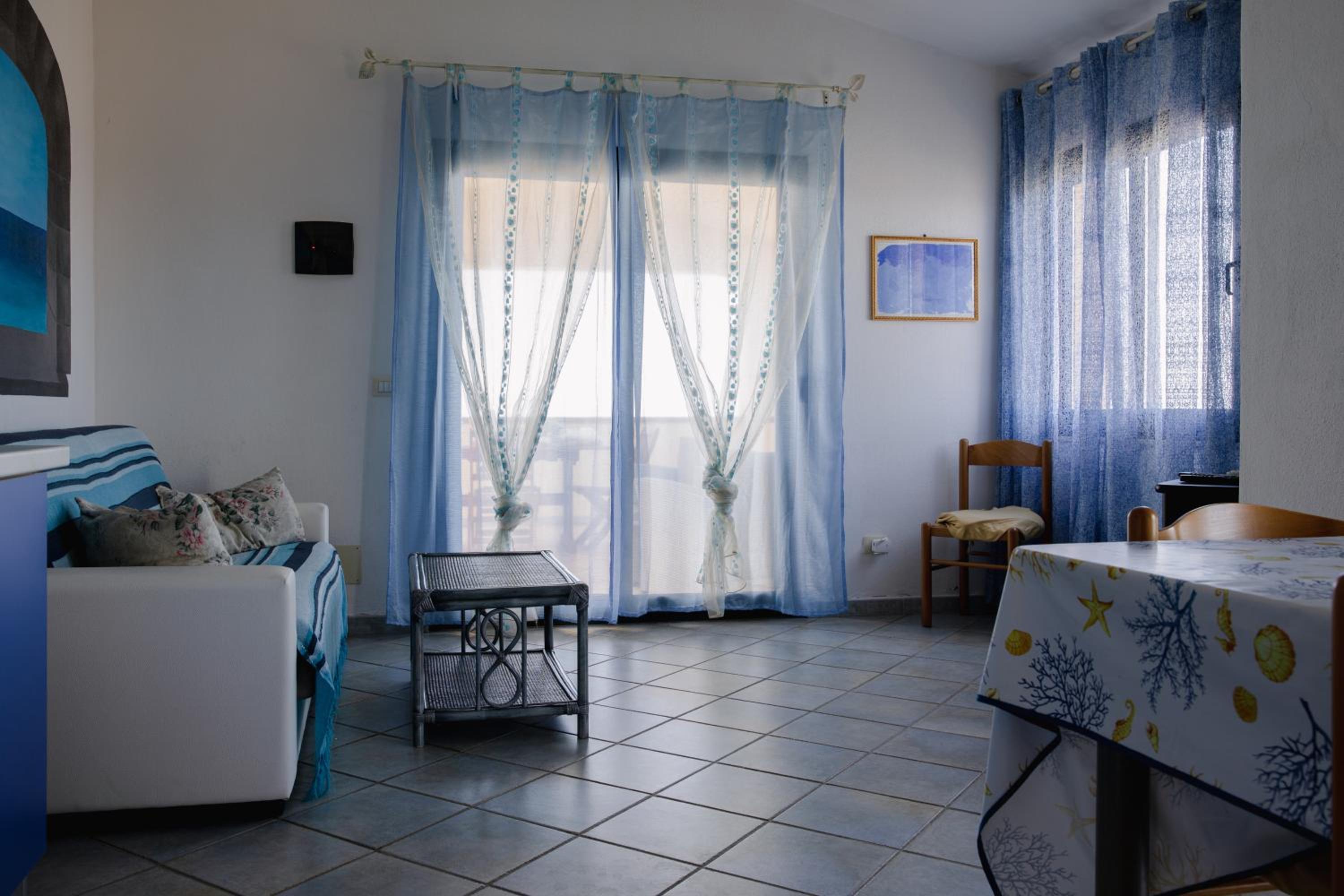 Two Bedroom House with Sea View photo 1