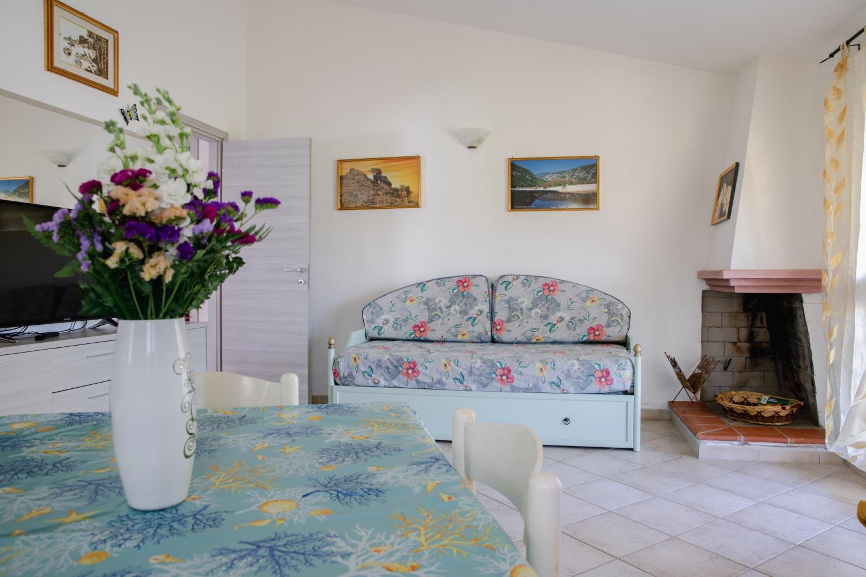 Holiday Home with garden view photo 1