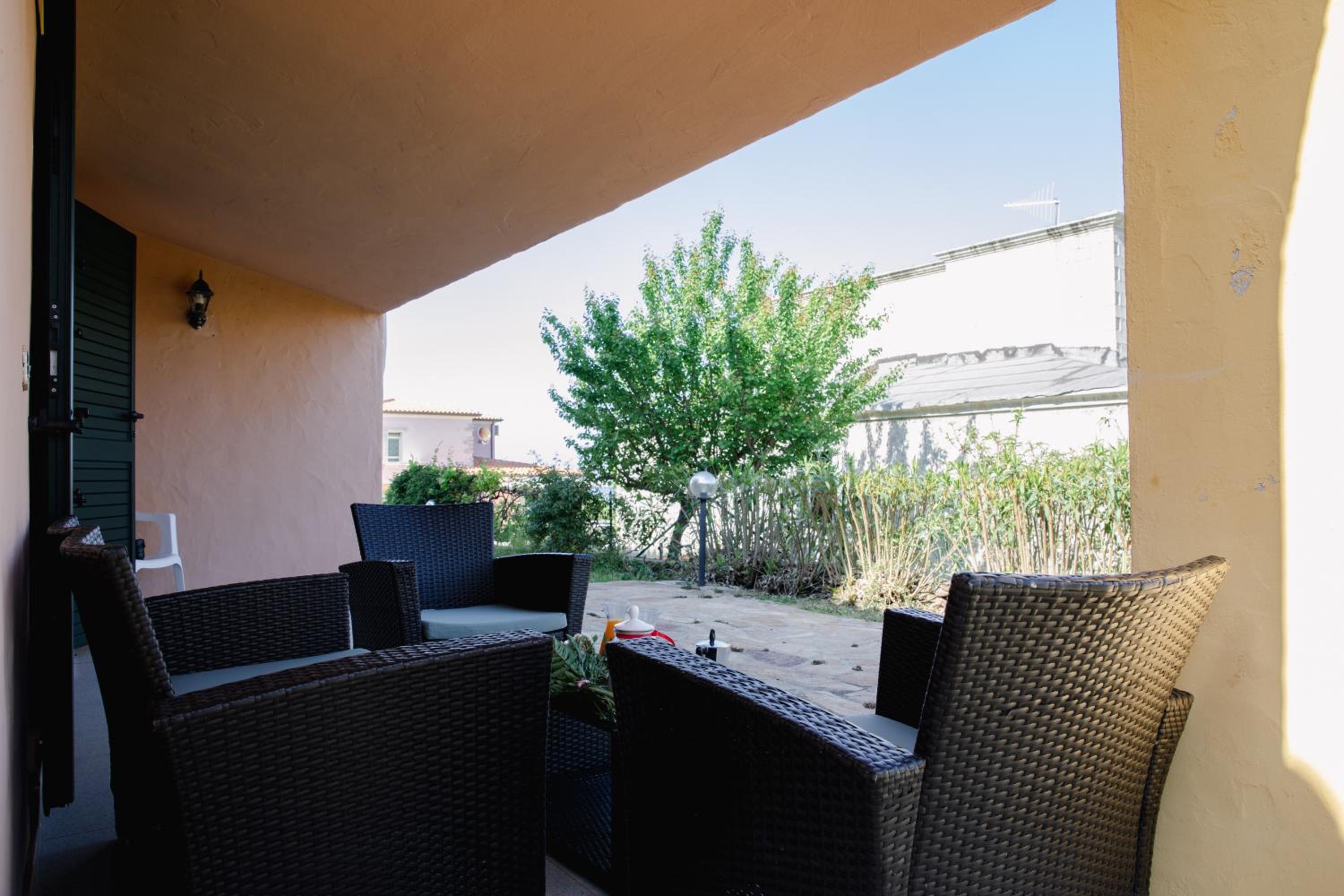 Holiday Home with garden view photo 3