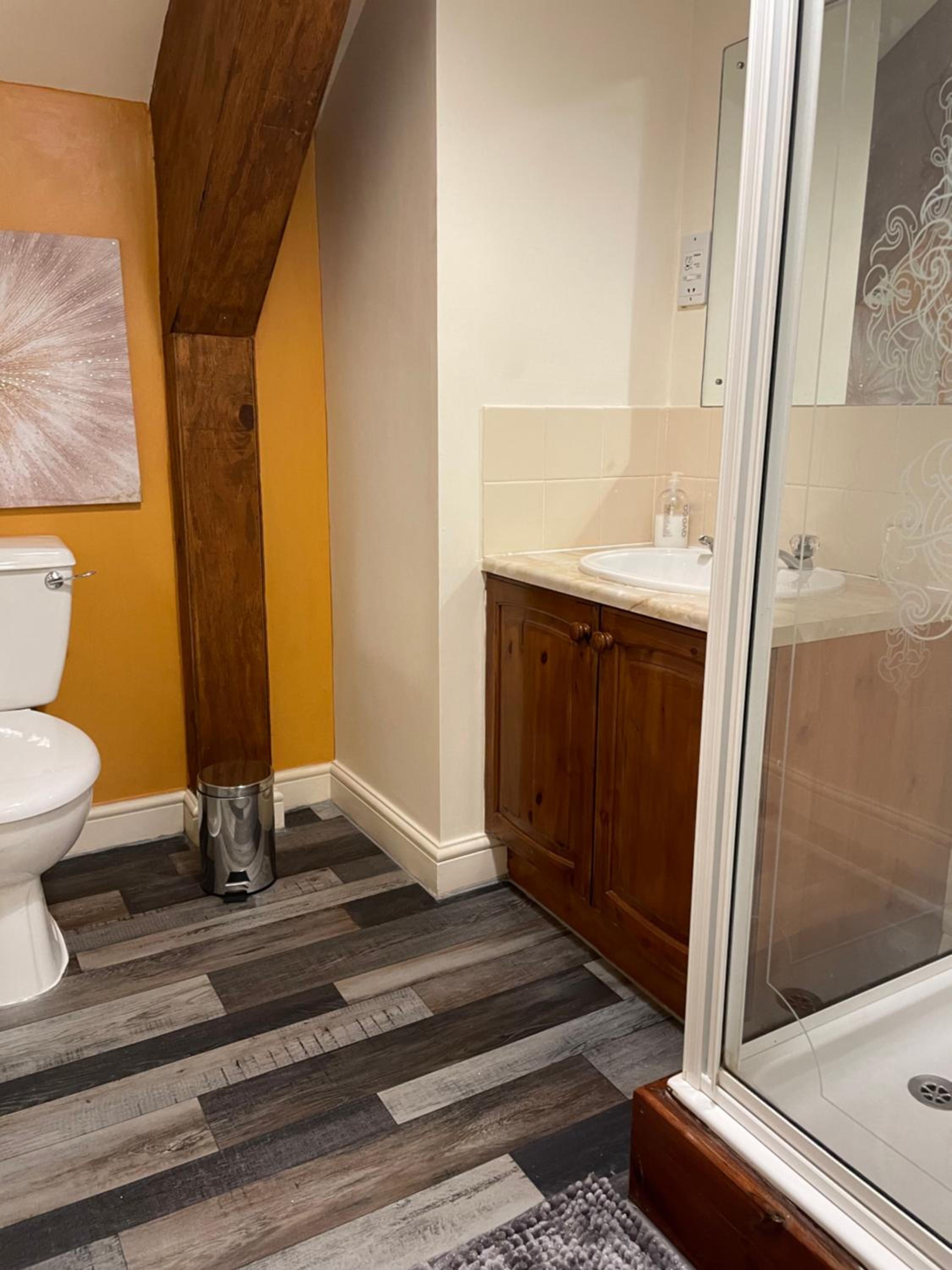 Twin Room Ensuite photo 3