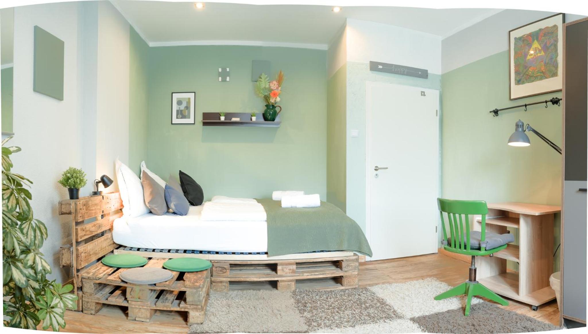Large Double Room photo 1