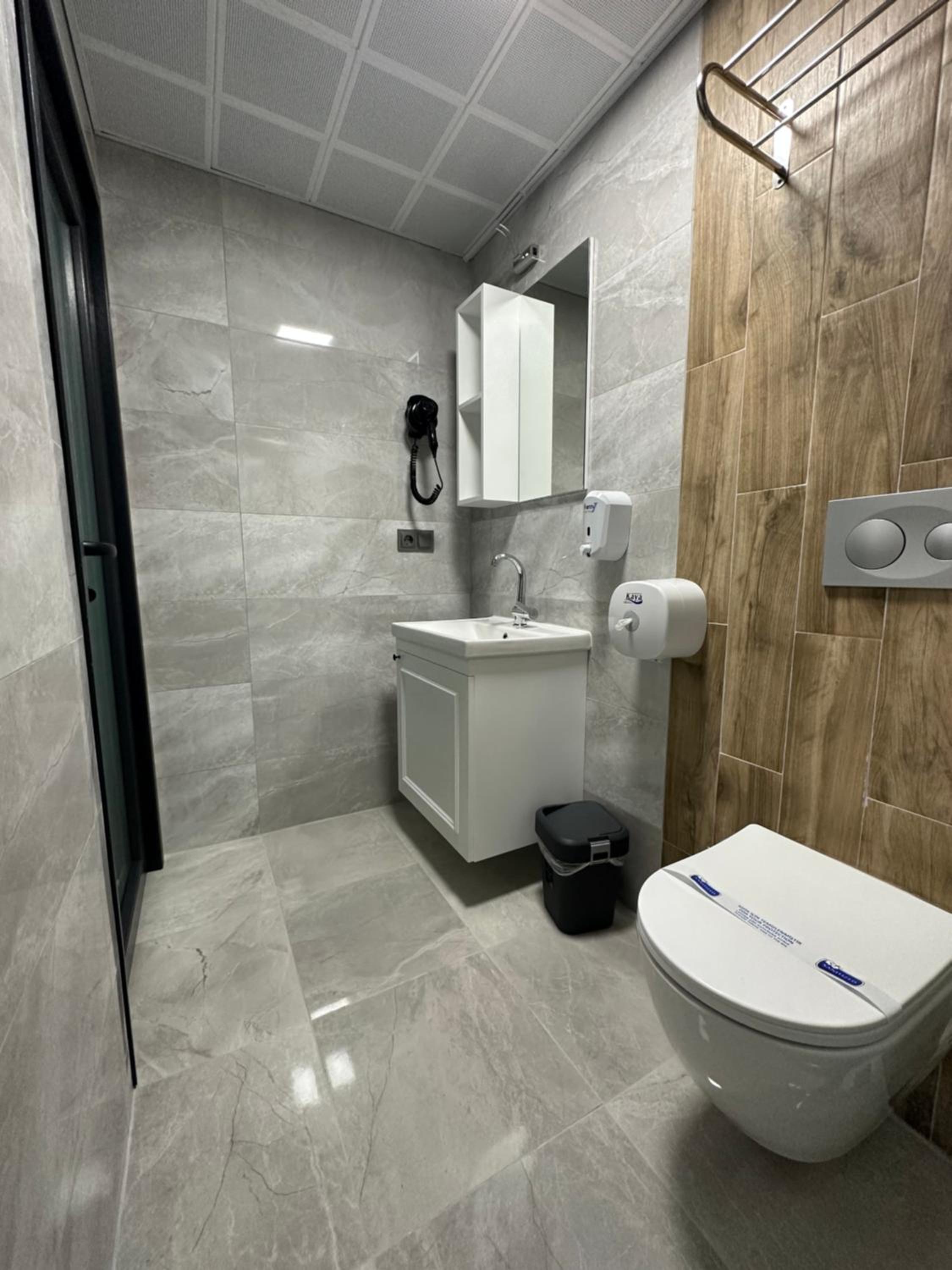 Superior Suite - Photo 3