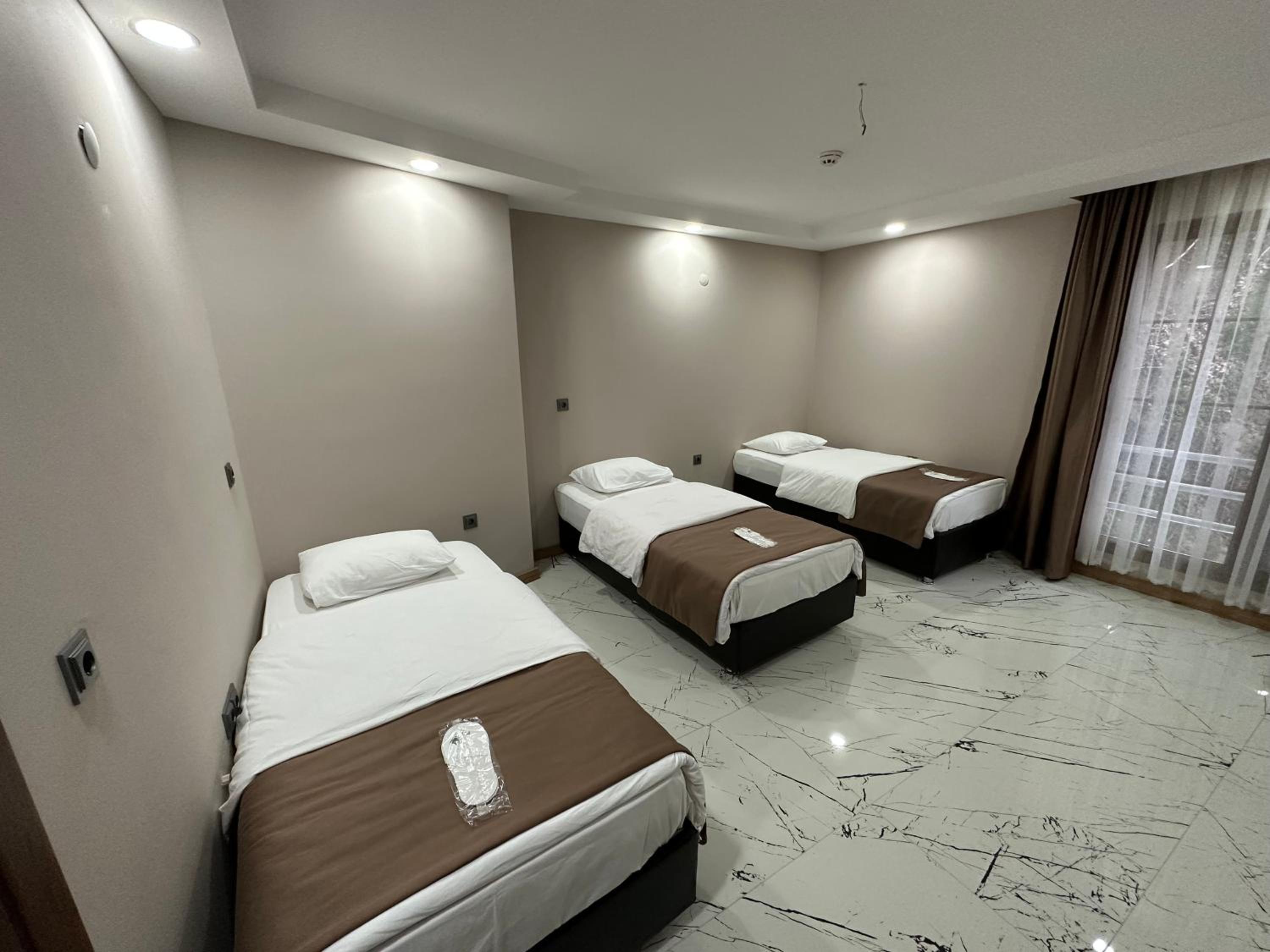 Superior Suite - Photo 6