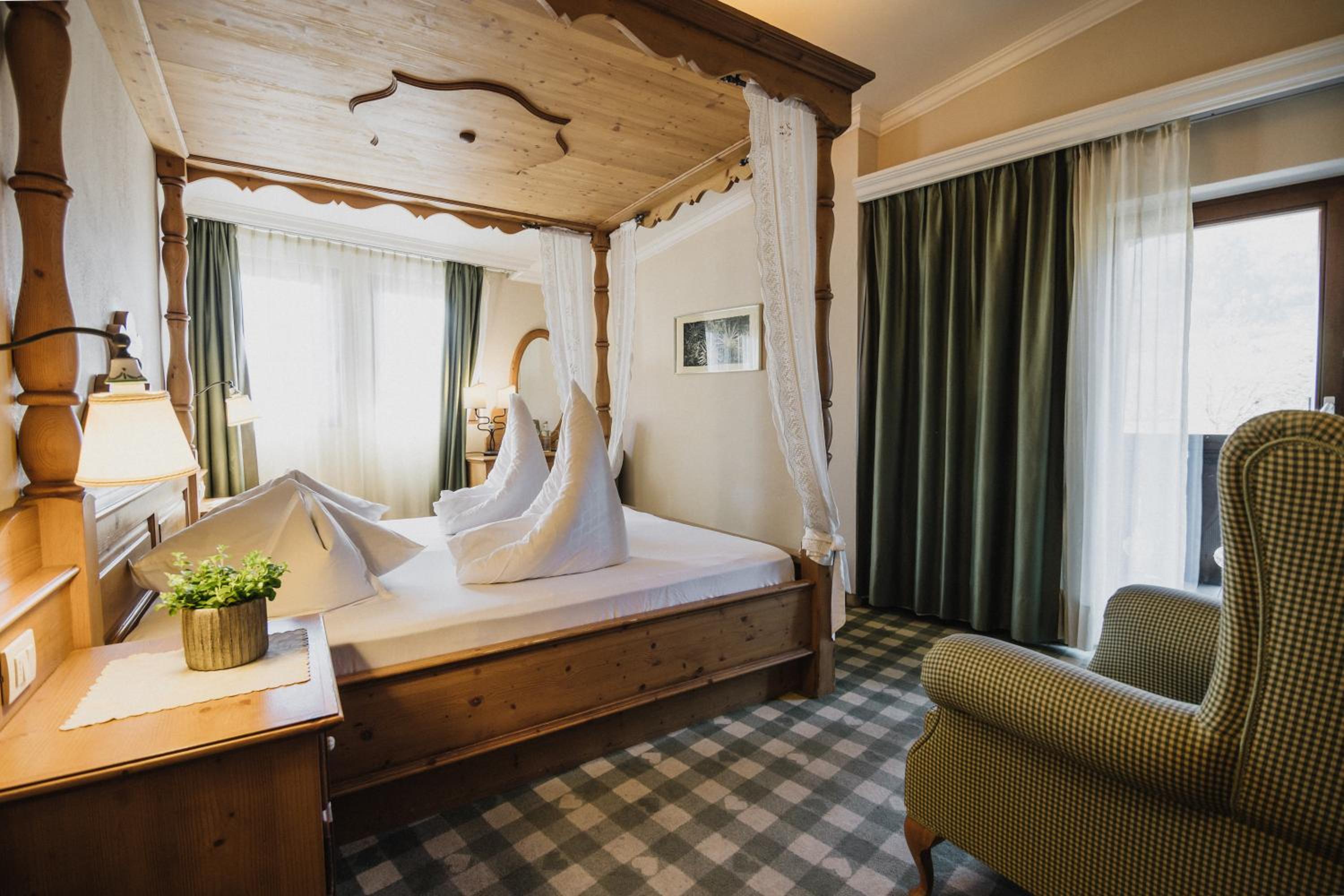 Deluxe Queen Room photo 2