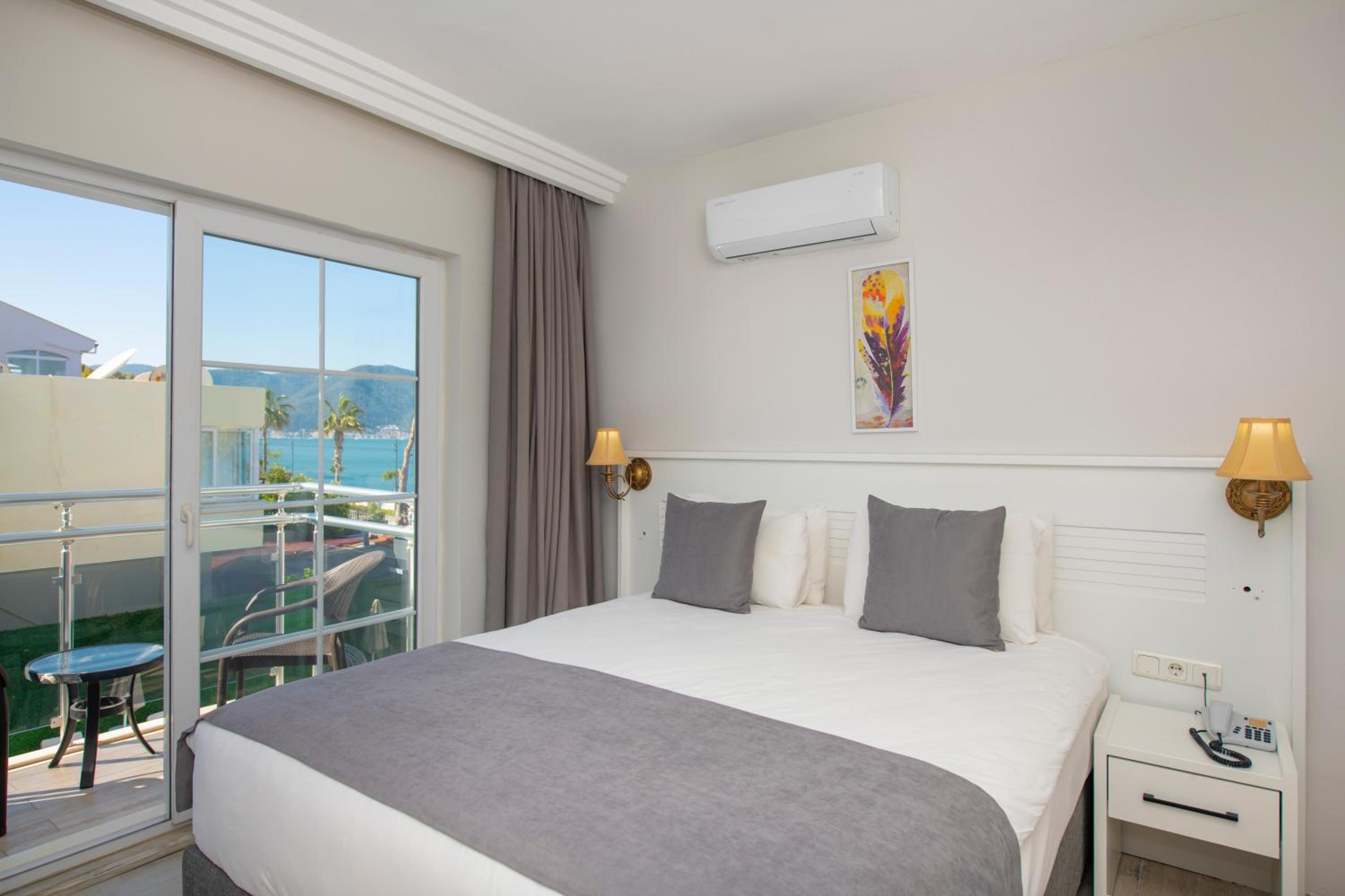 Standard Double Room - Photo 3