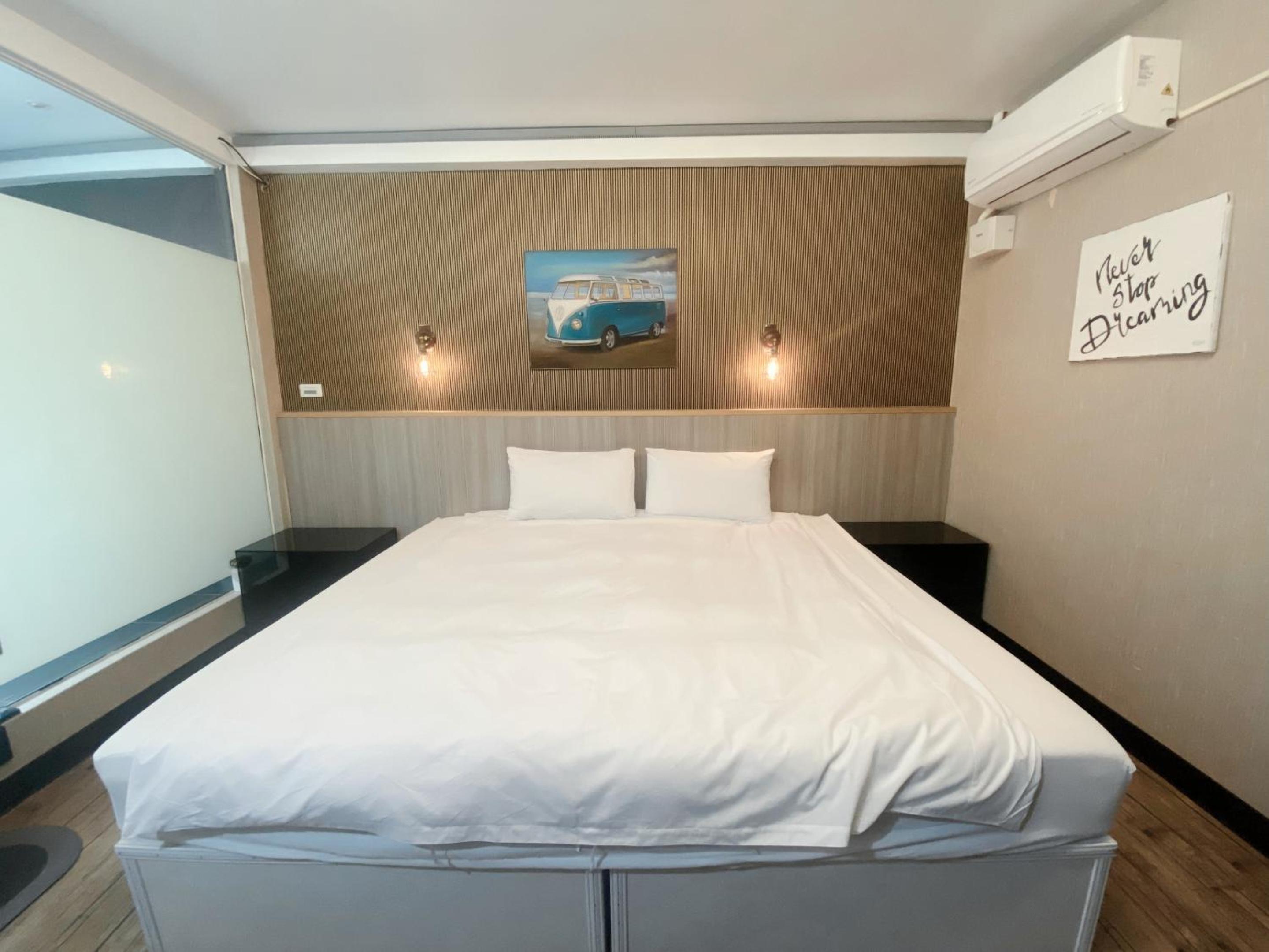 Double or Twin Room with Shower