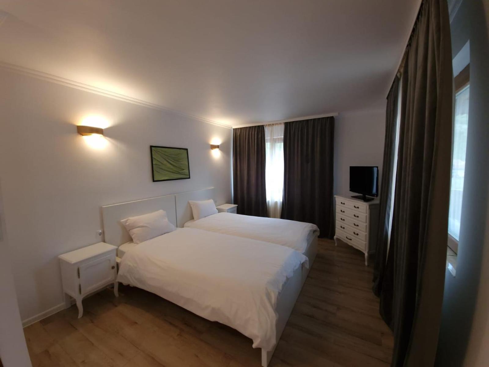 Corner Suite photo 1