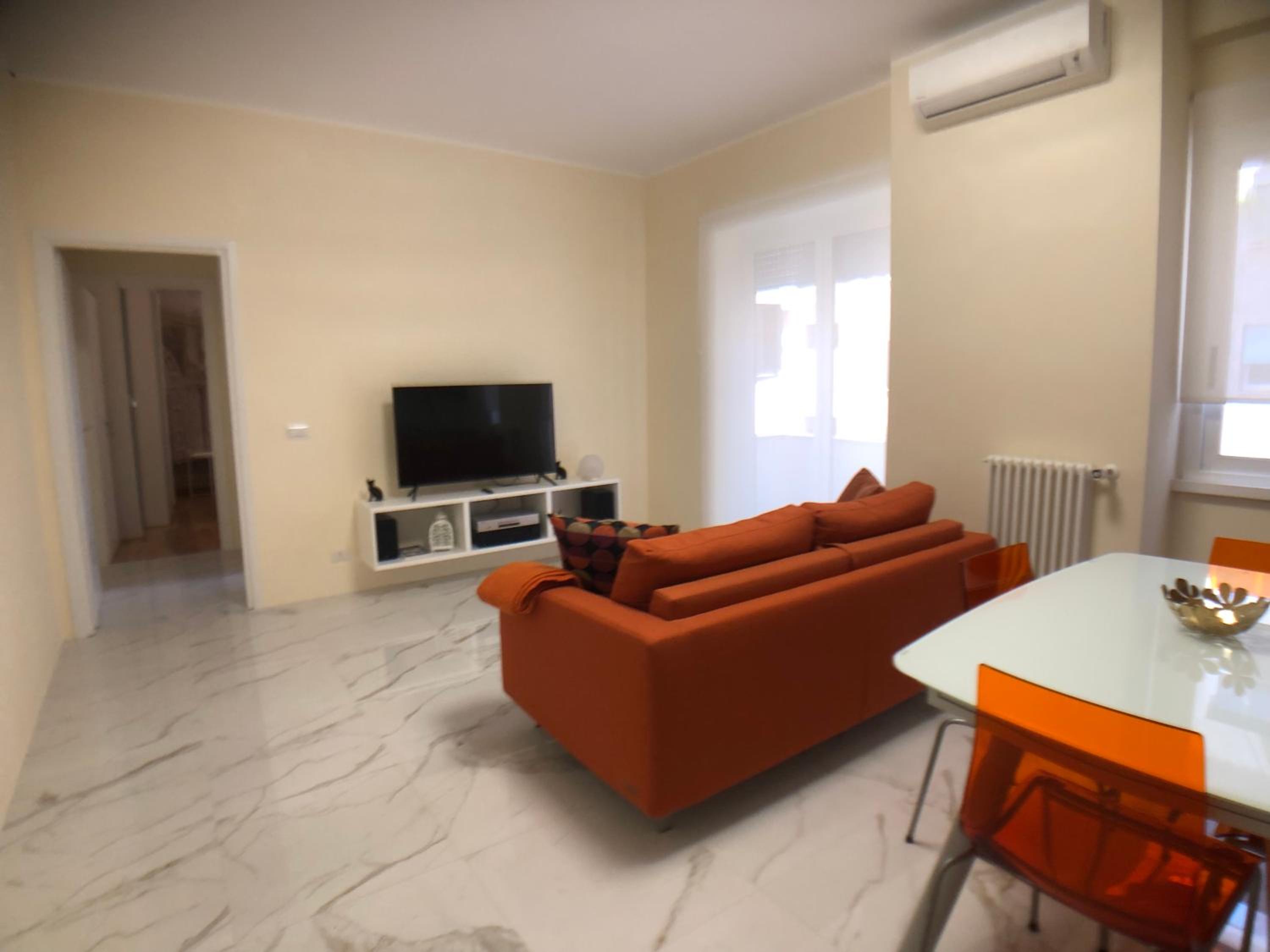 One-Bedroom Apartment photo 3