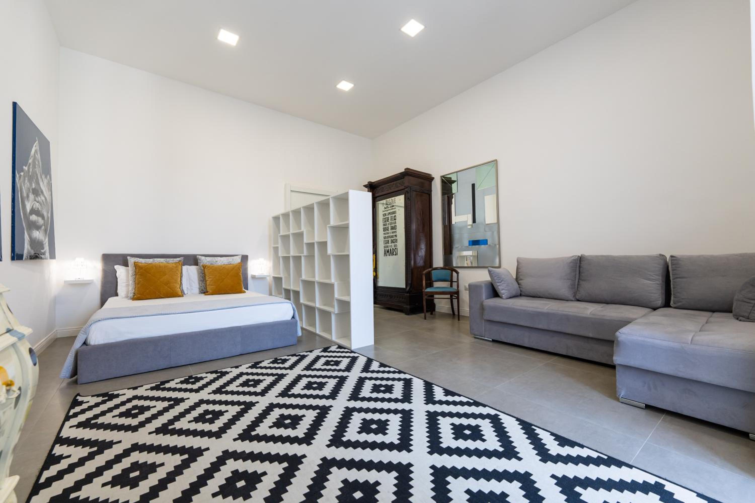 Deluxe Apartment