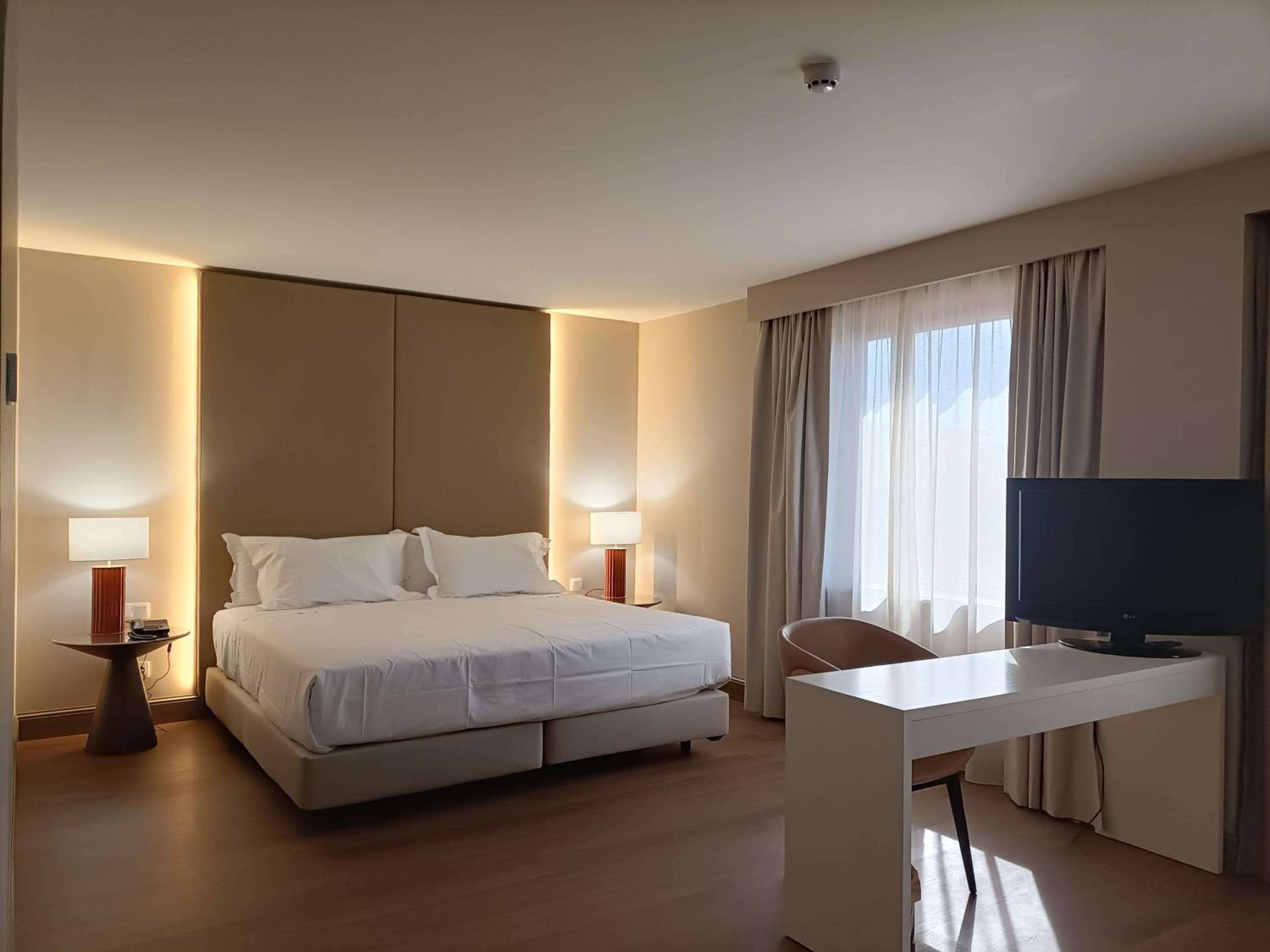Junior Suite - Photo 1