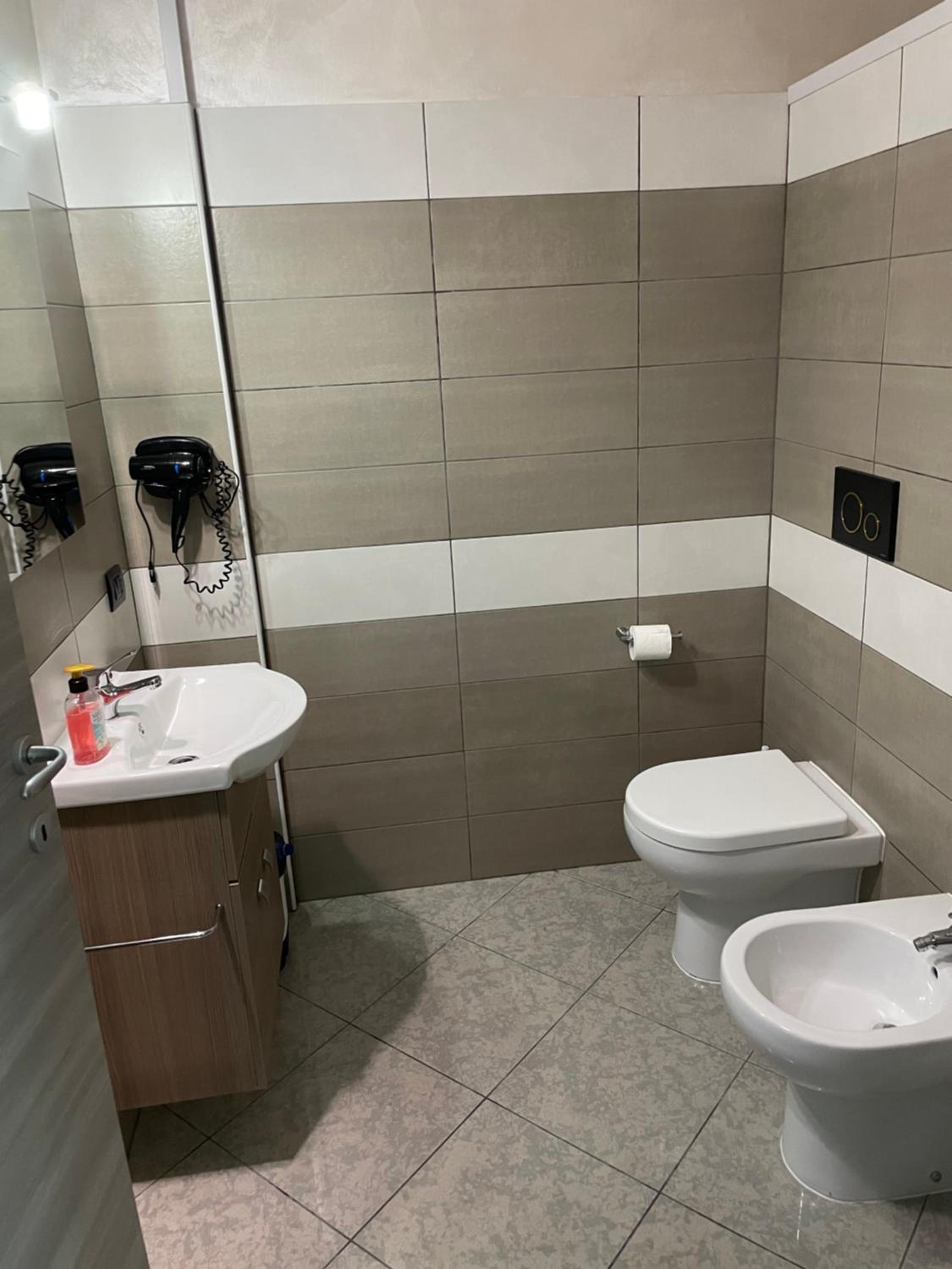 Triple Room with Private Bathroom photo 2