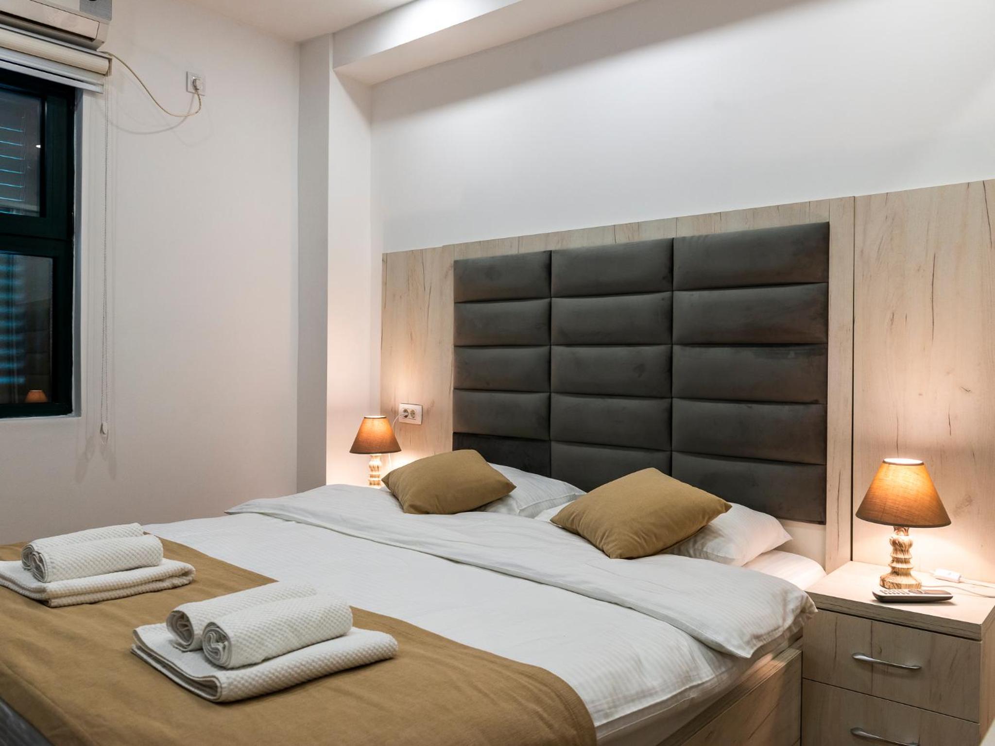 Apartment with Pool View 