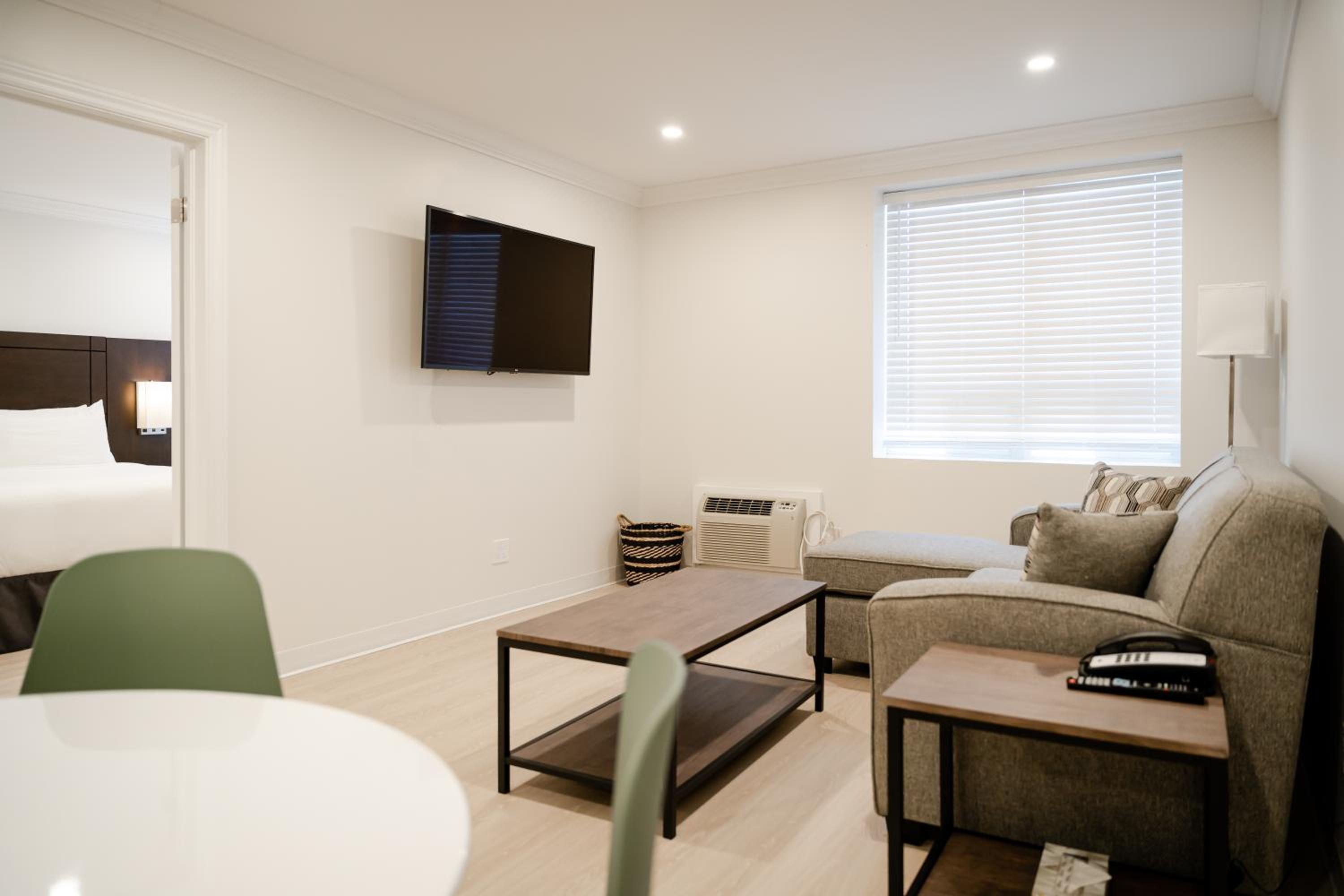 One-Bedroom King Suite with Sofa Bed - Non-Smoking photo 1
