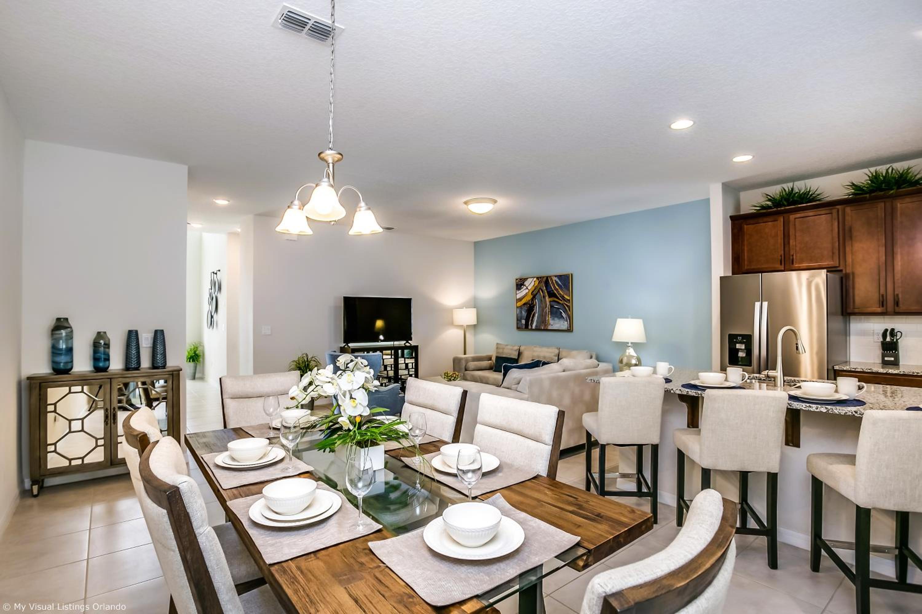 Four-Bedroom House - Photo 14
