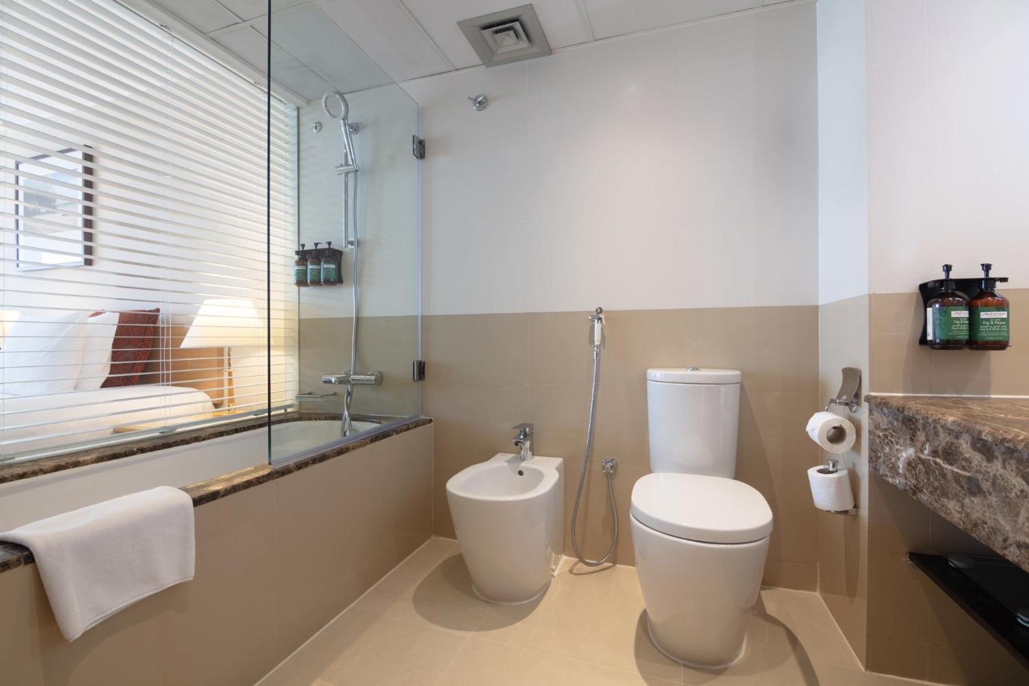 King Room with City View - Photo 3
