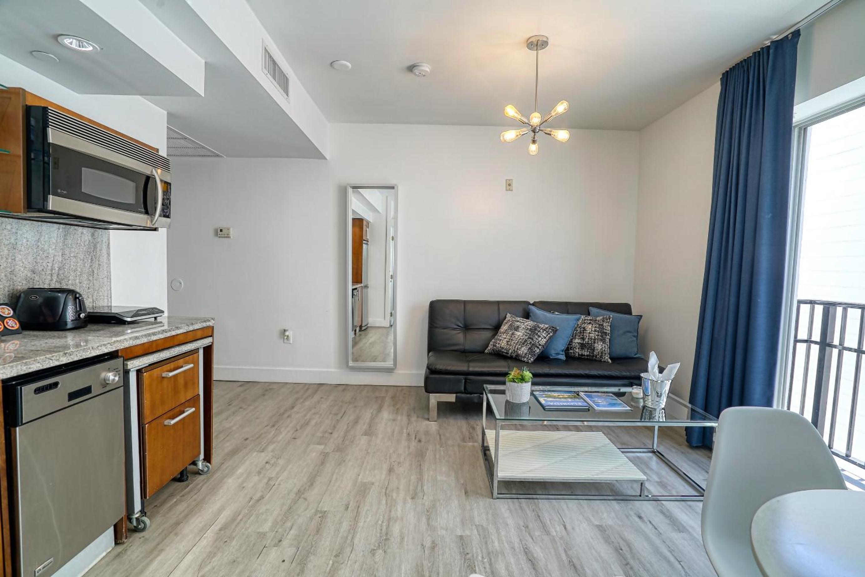 Deluxe Apartment